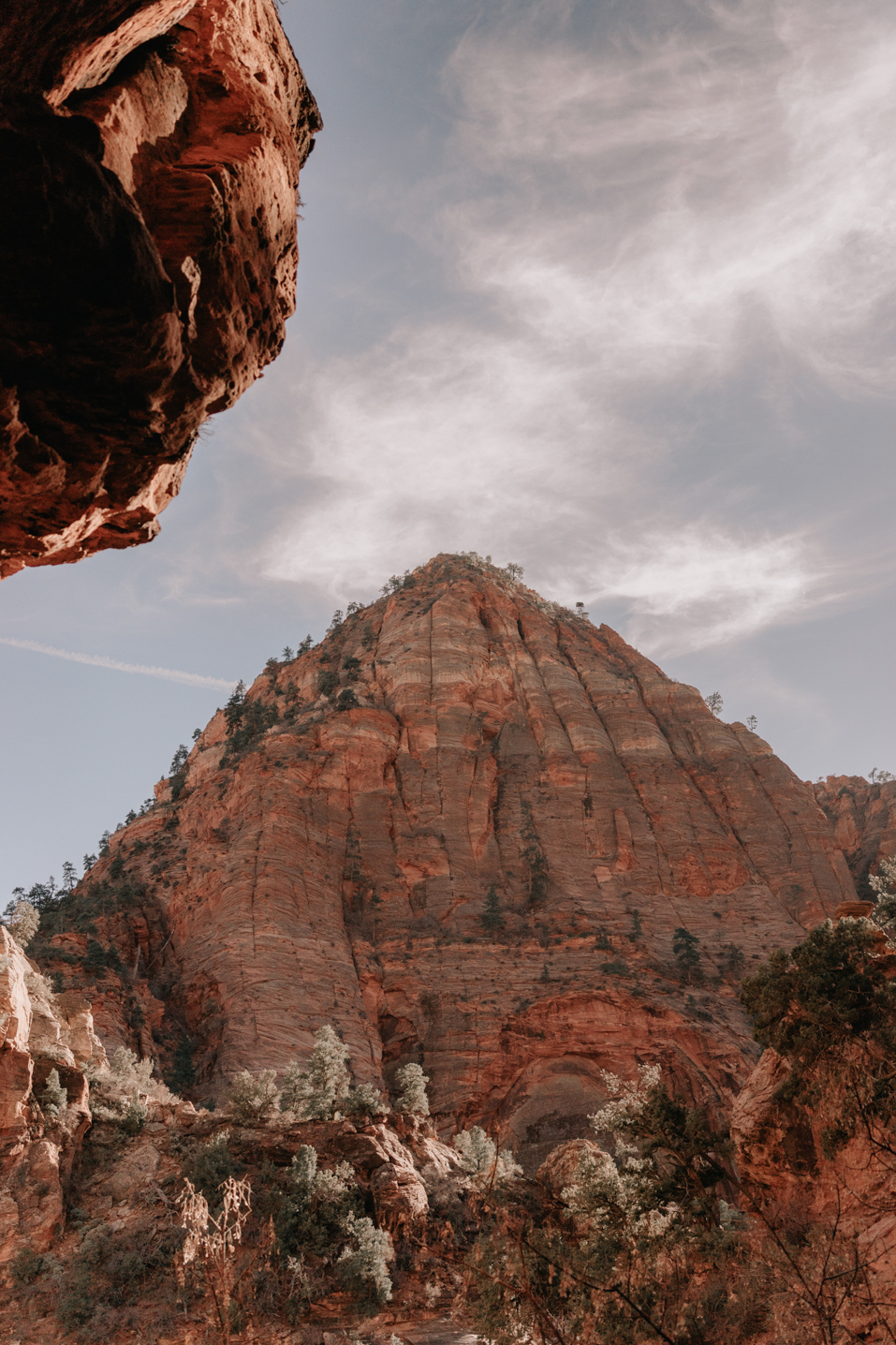 Zion National Park Overlook Trail - The ultimate 7-day Southwest road-trip #RoadTrip #USA - Day by day itinerary and the best parks to visit in Utah, Nevada, and Arizona