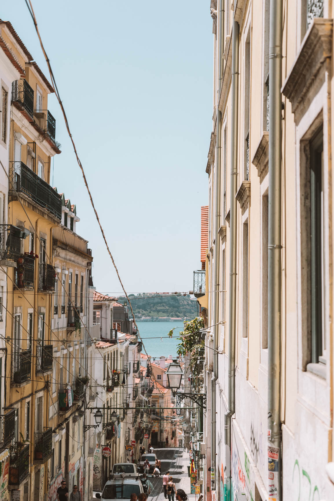 2 -3  Days itinerary - Things to do in Lisbon and your complete guide - Explore Baixa and Chiado #Lisbon #Portugal