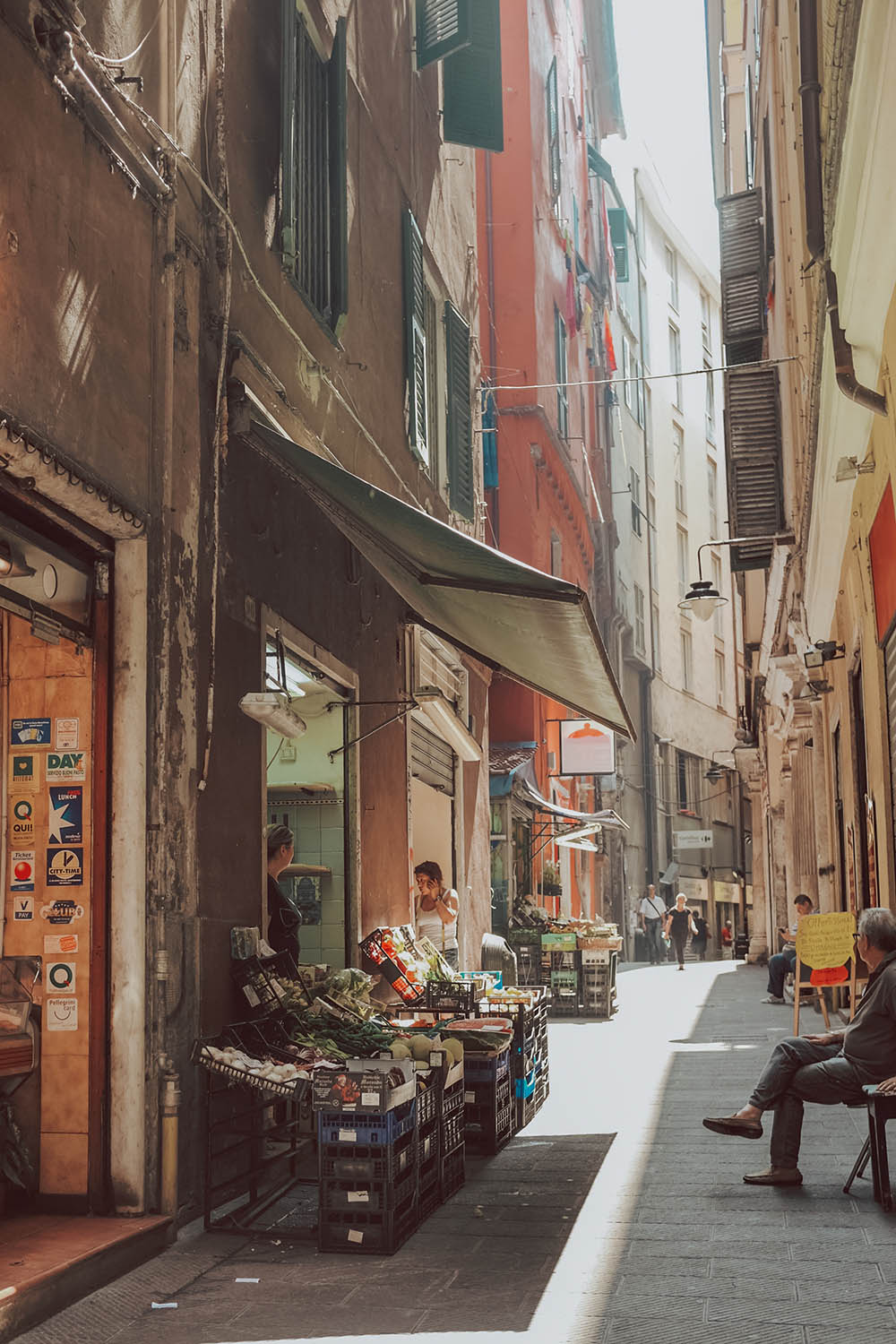 Fun things to do in Genoa - Stroll Via Garibaldi #Italy #Europe