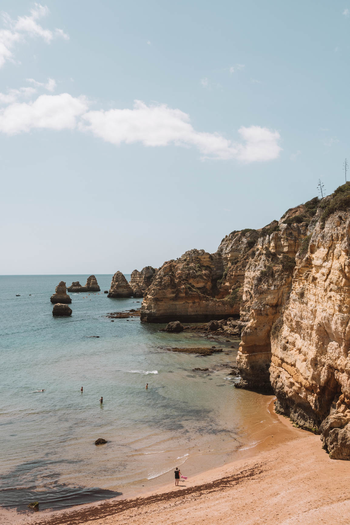 Amazing Portugal Itinerary: 10 Days Road Trip - From Lisbon to Lagos #Europe #Portugal