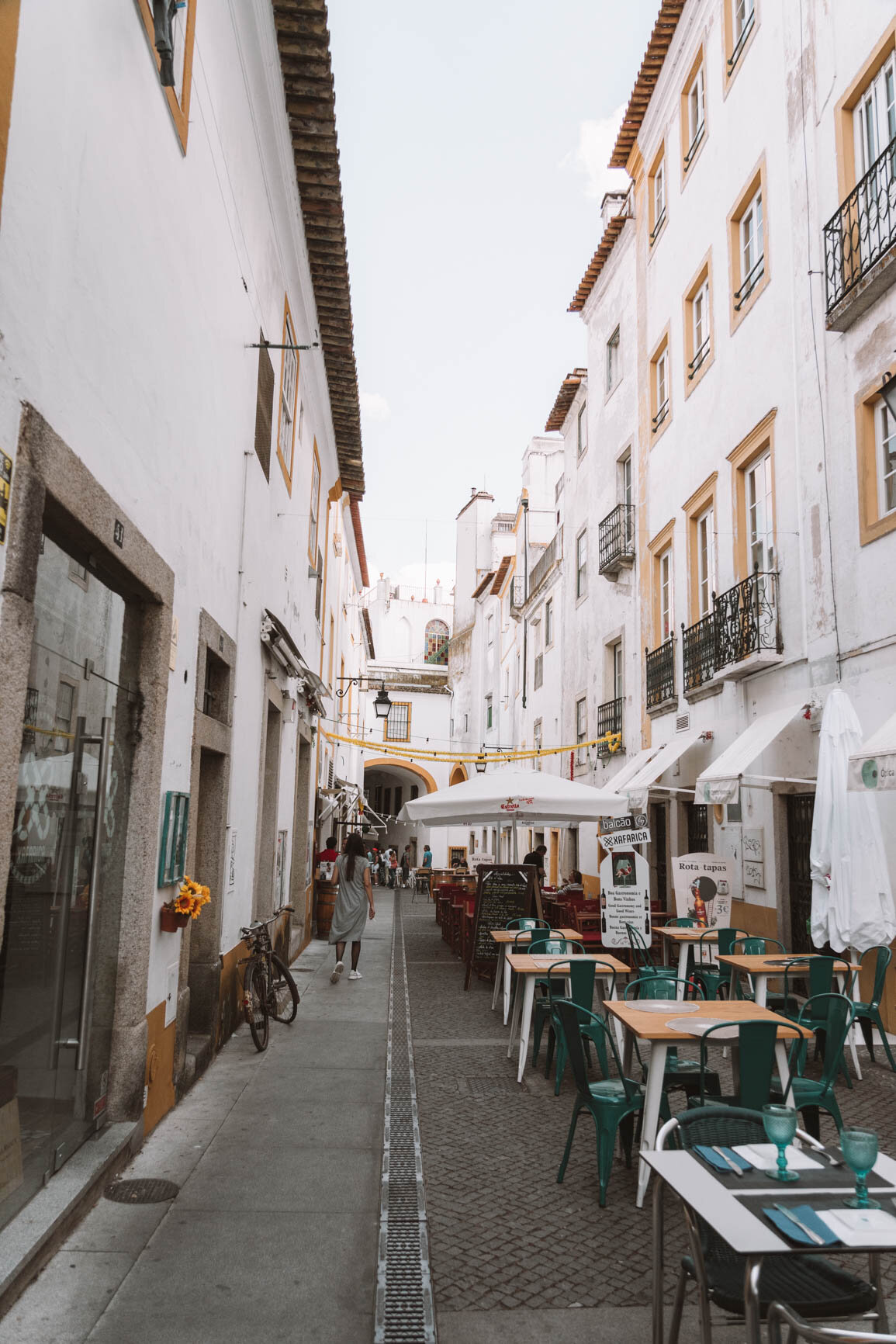 Travel guide to Evora Alentejo Portugal #Europe #Portugal Portugal Small Towns