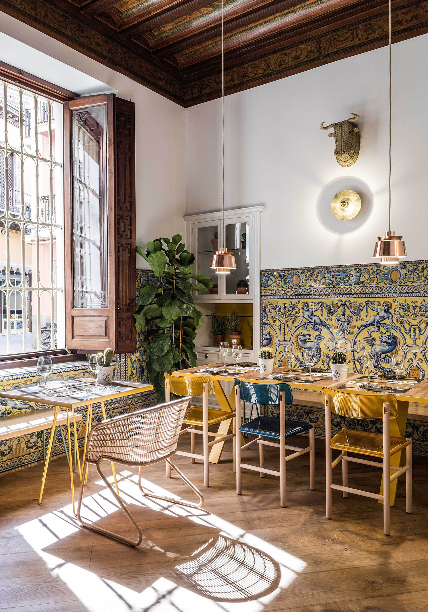 Foodie's Guide To Seville: El Pinton, Restaurant in Seville Spain