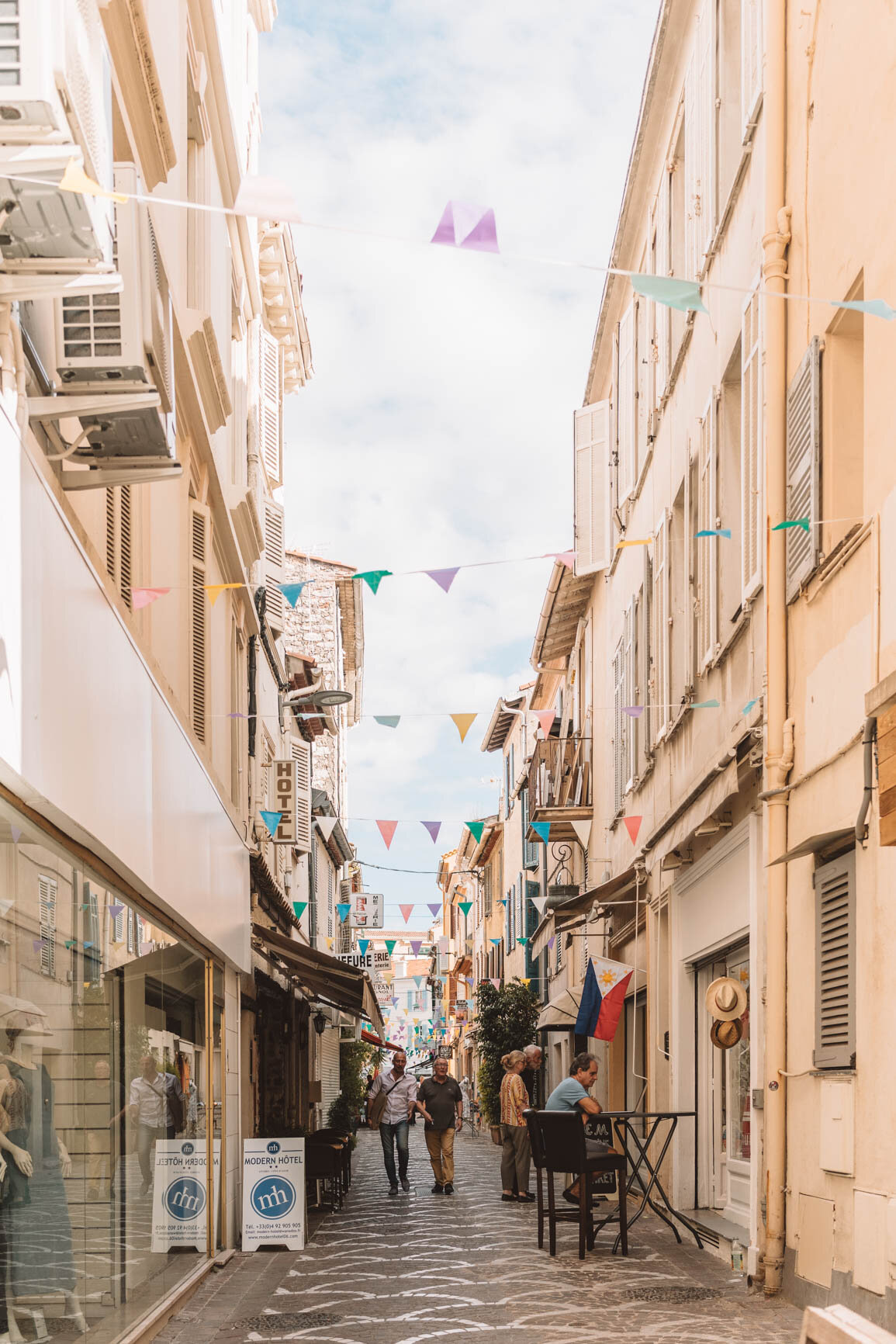 Things to do in Antibes France on a day trip: Antibes Beaches, Old Town, South of France, Cote d'Azur, French Riviera, Antibes Photography, Antibes Pictures, Antibes Market, Antibes Restaurants