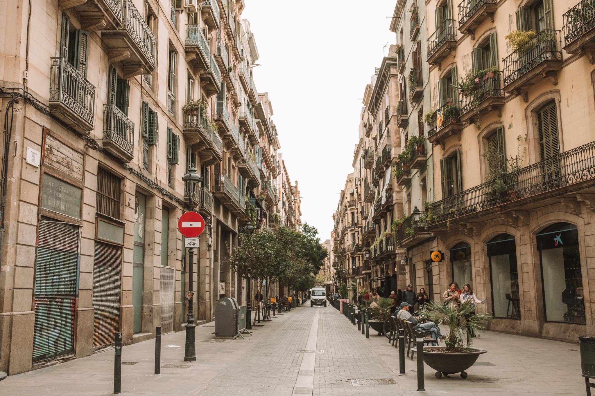 where to stay in Barcelona neighborhood