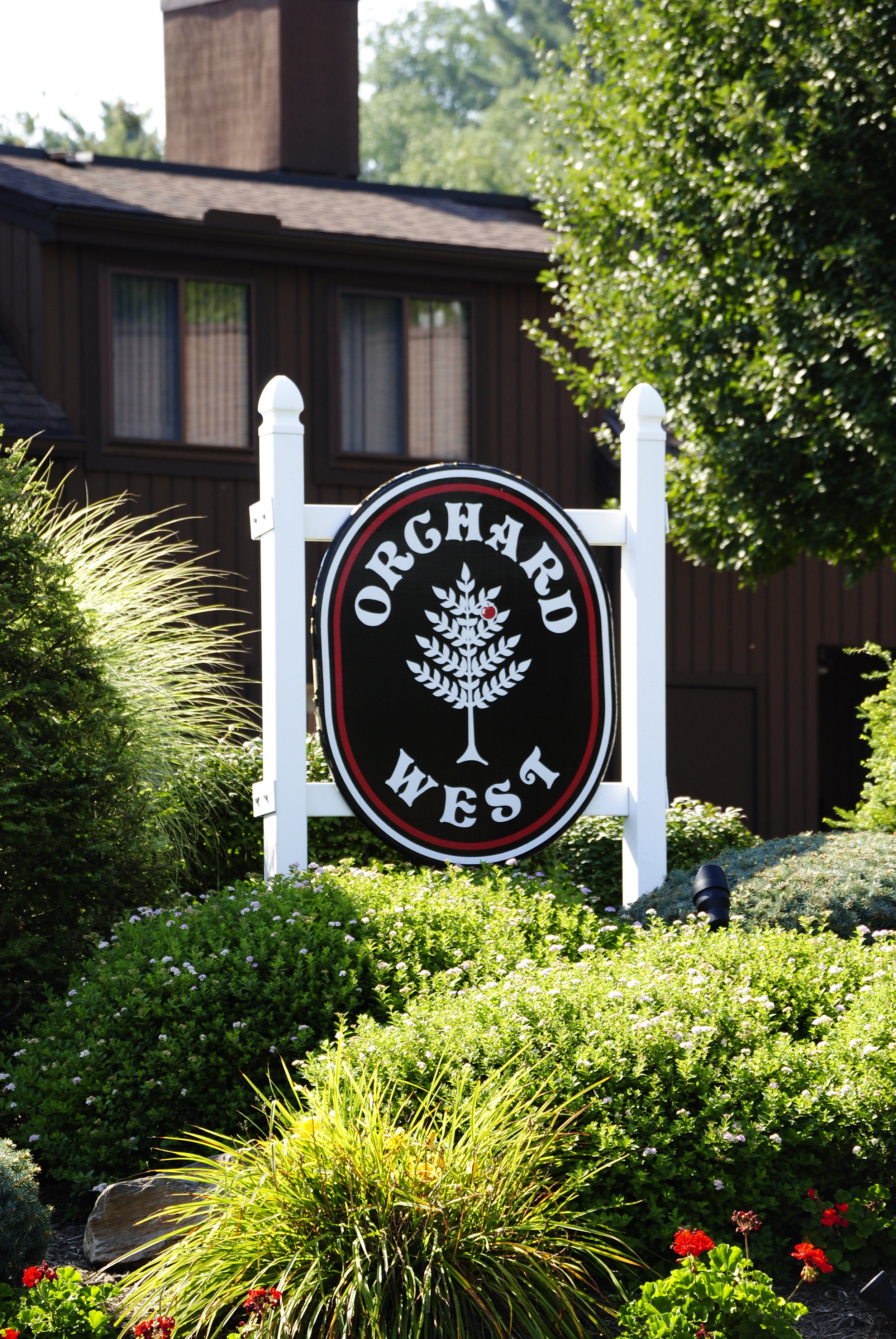 Orchard West Sign.jpg