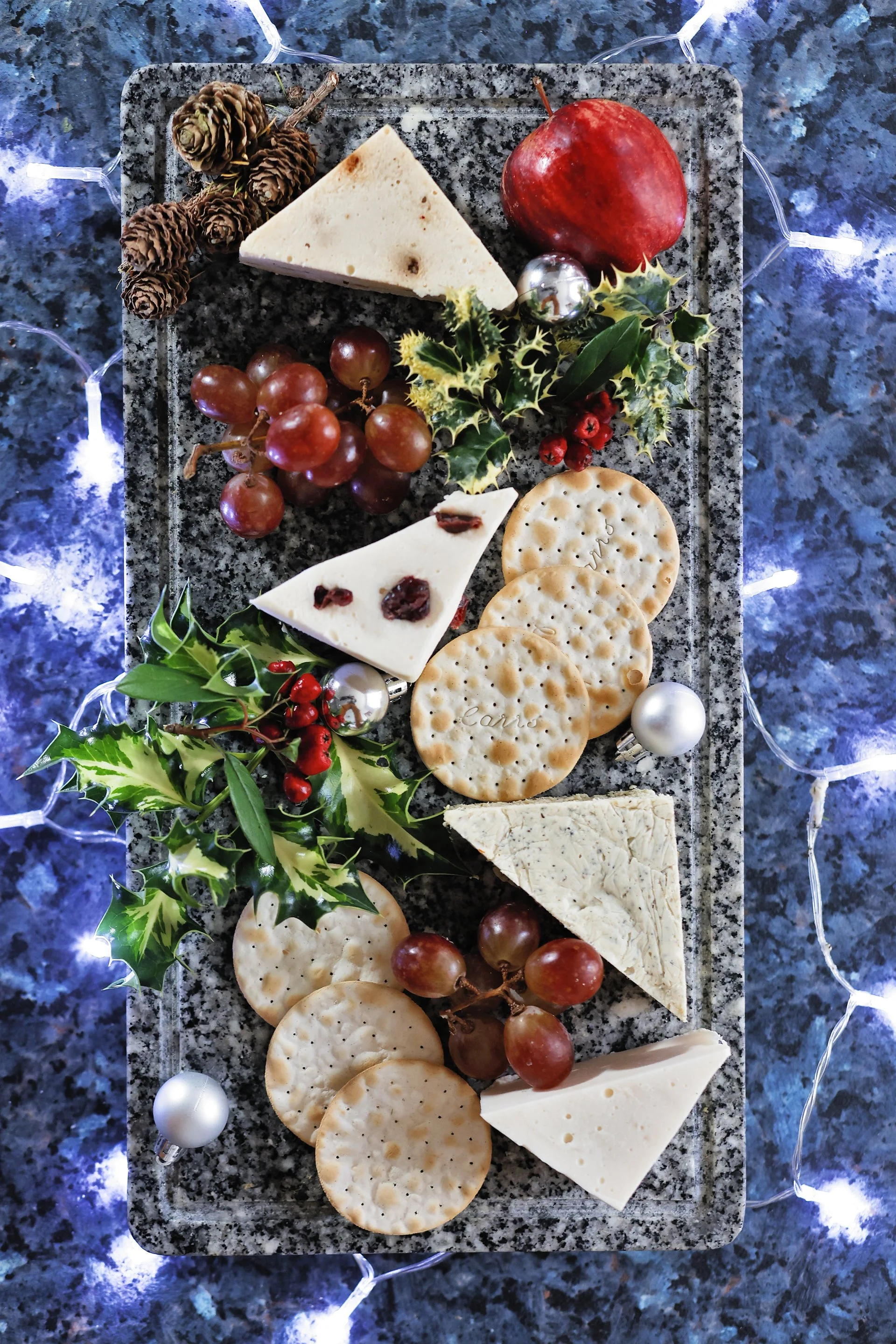 Classic Christmas Cheese Hamper - £42