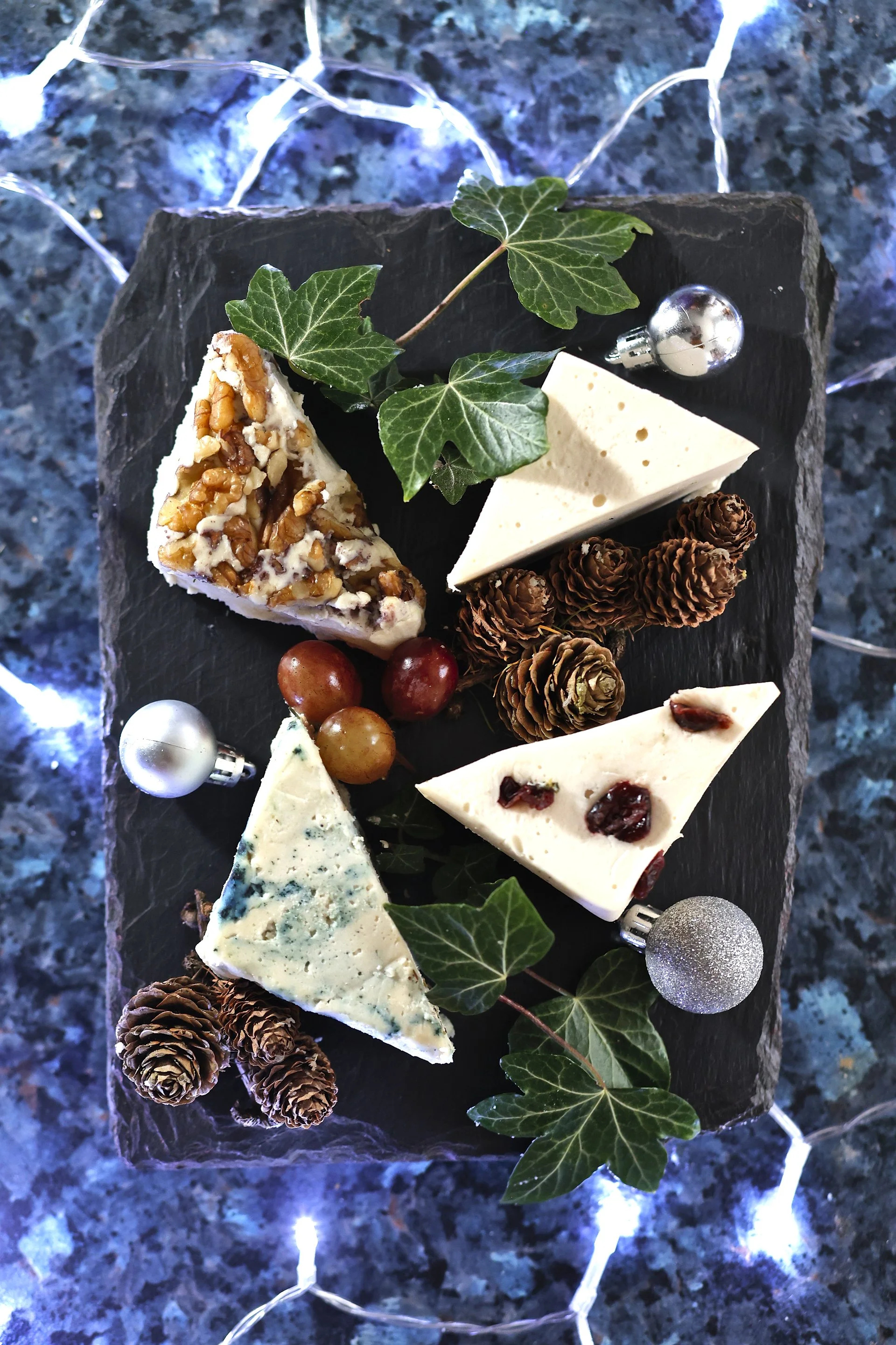 Festive Flavours Christmas Cheese Hamper - £34