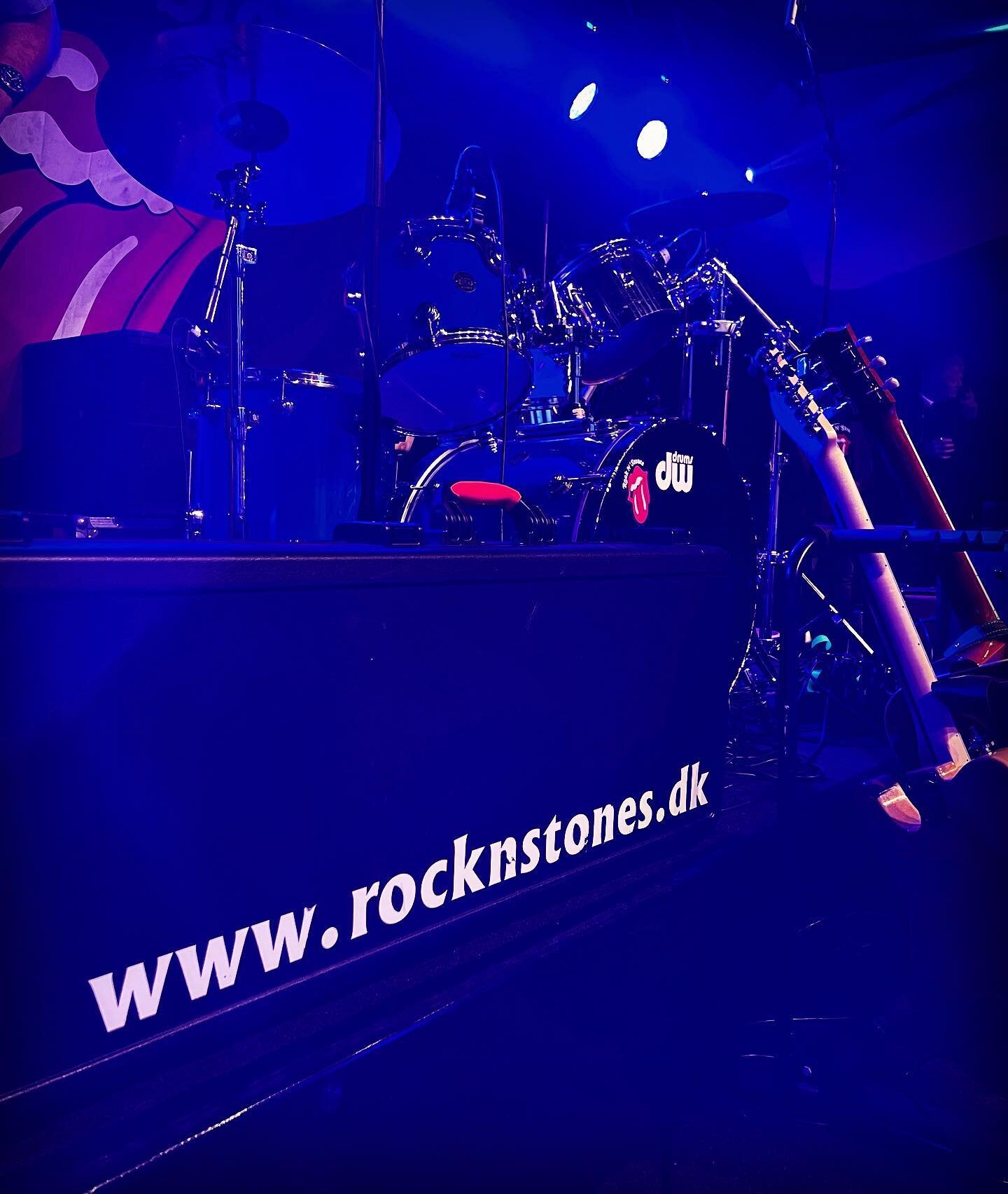 www.rocknstones.dk 🎸👌🏻🥳🥁 Dansk Rolling Stones Tribute band&hellip;