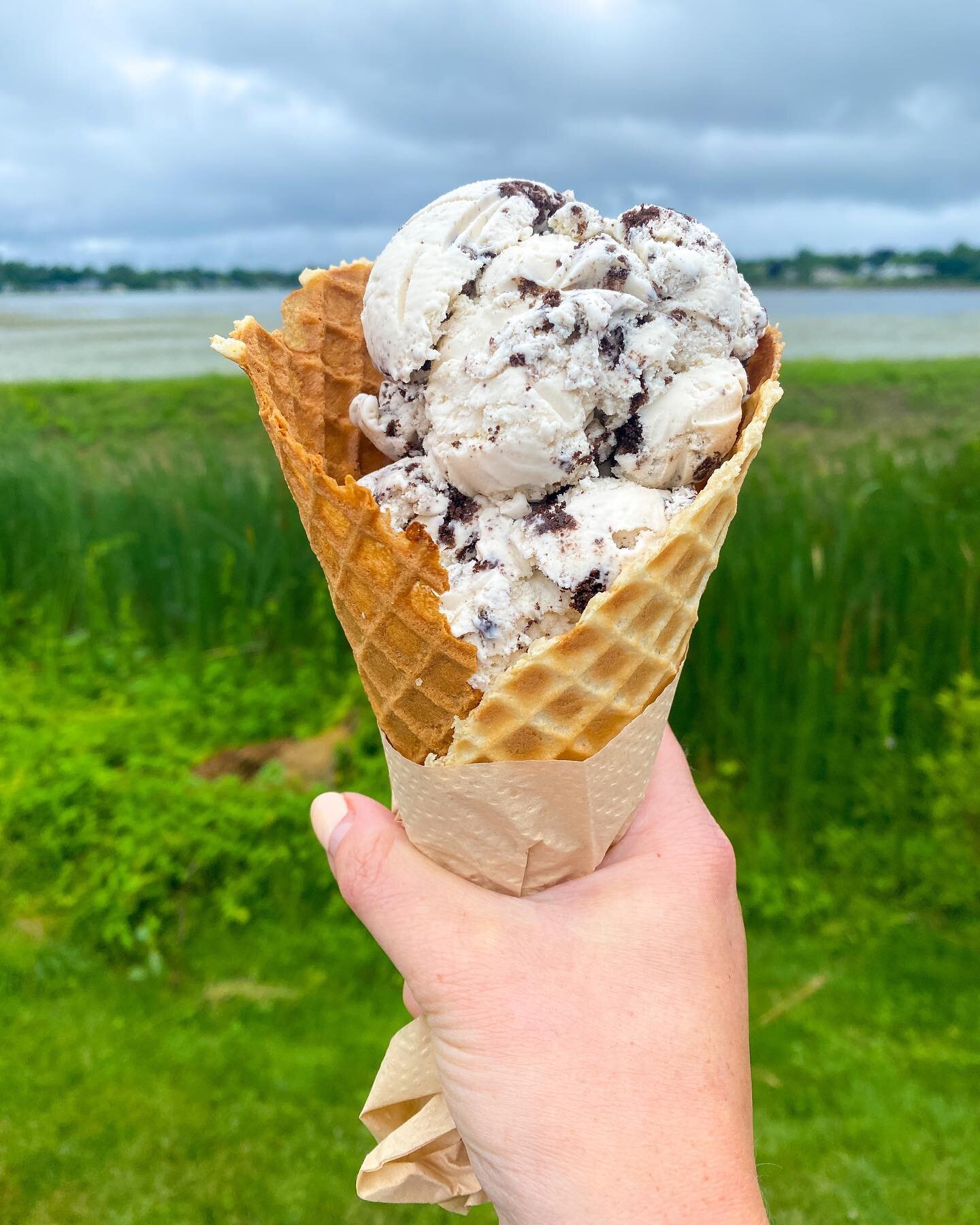 Hot summer day ✔️
Ice cream ✔️
Waffle cone ✔️✔️
We&rsquo;ve been going through record numbers of waffle cones recently! If the smell hasn&rsquo;t tempted you yet today may be the day to try one!