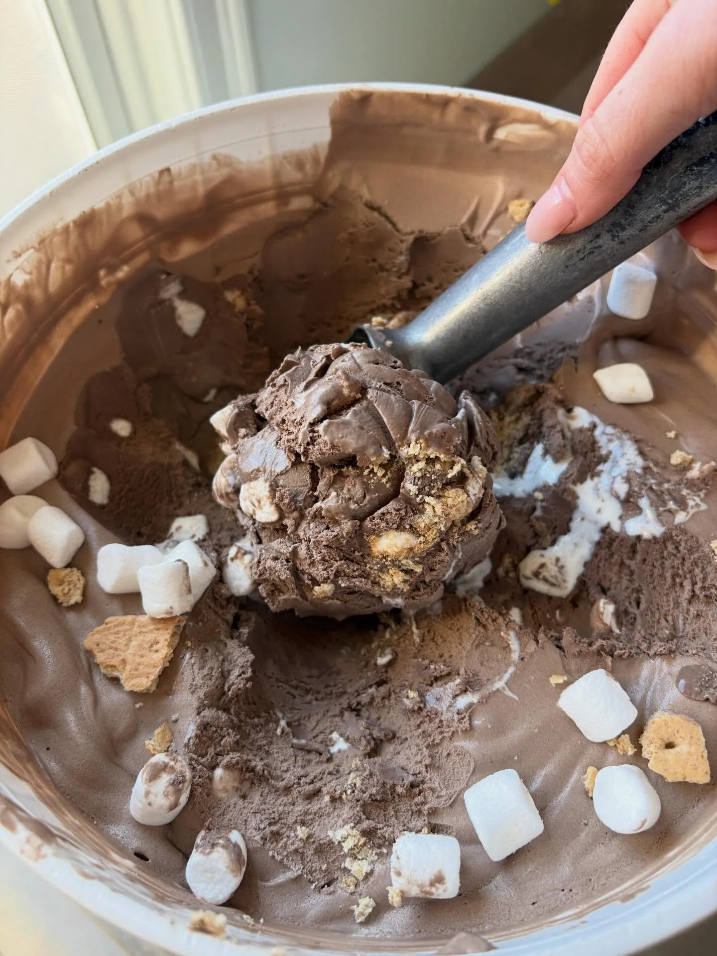 Middletown, it&rsquo;s finally time 🍦✨

We&rsquo;re scooping starting at 2PM&mdash;stop by, say hi, and treat yourself to something sweet to celebrate opening day 🤍

📍 Middletown
⏰ Doors open at 2PM

See you soon&hellip; it&rsquo;s officially ice 