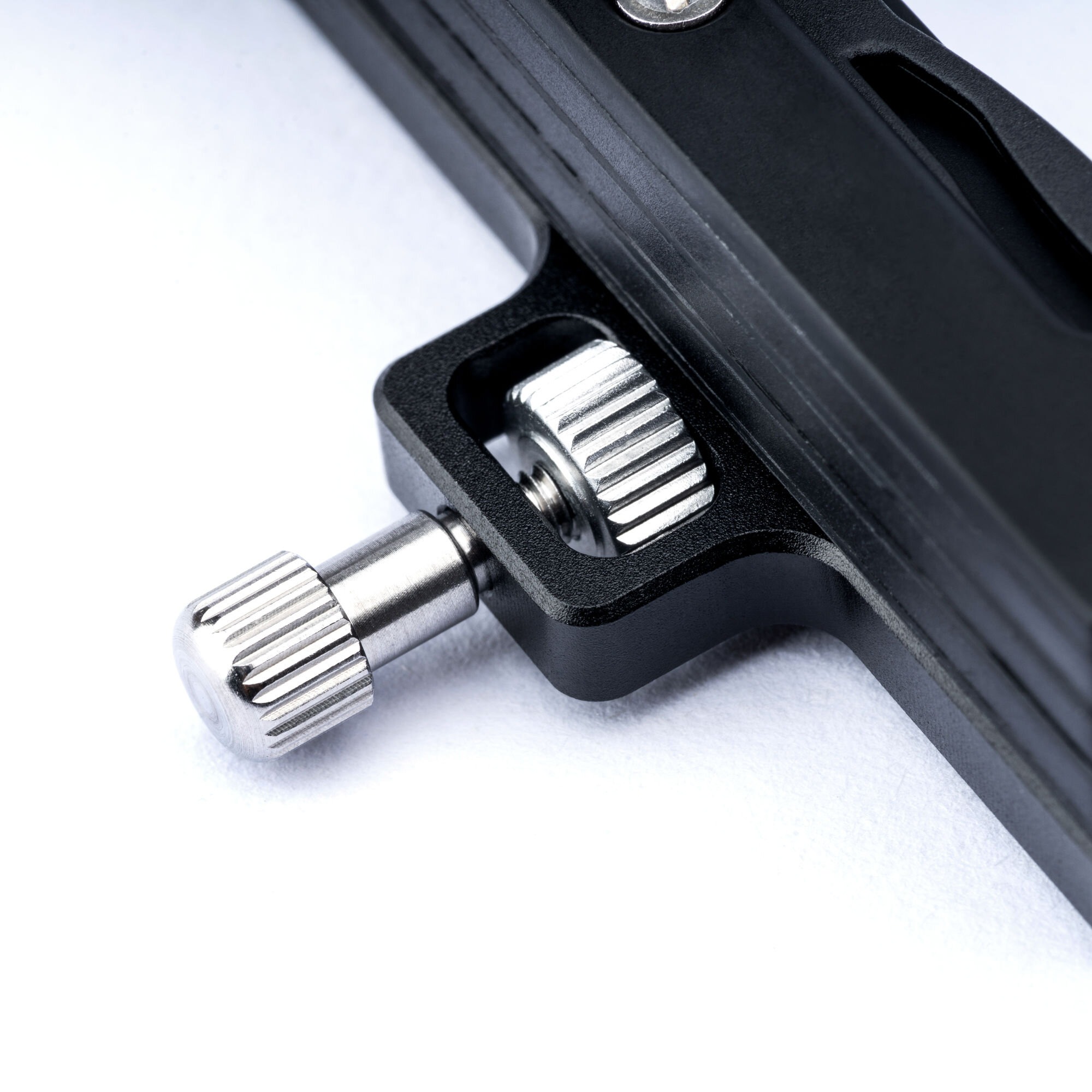 V7-Lock-Front-1.jpg,