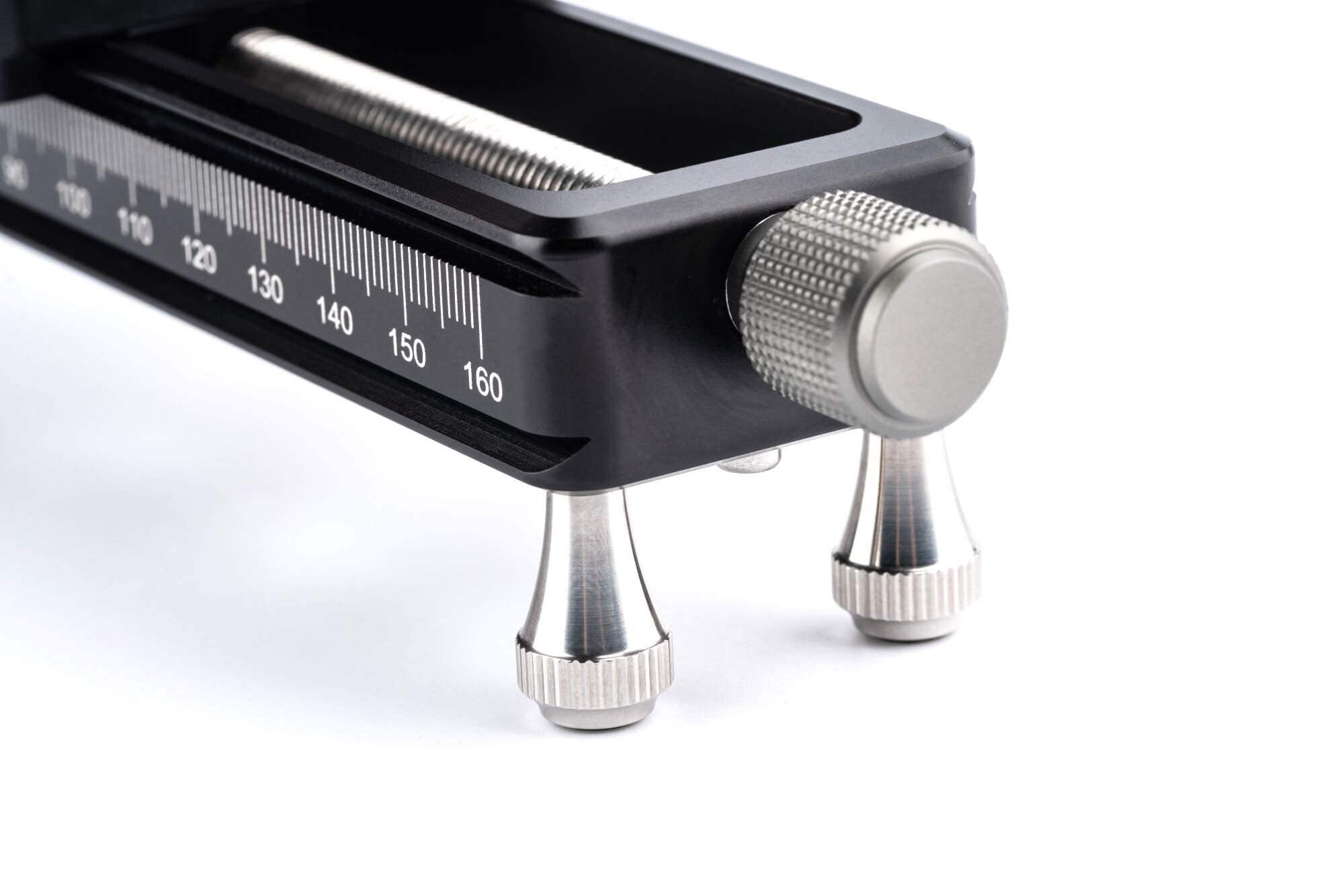 NiSi-Macro-Focusing-Rail-NM-180-with-360-Degree-Rotating-Clamp-Feet.jpg,