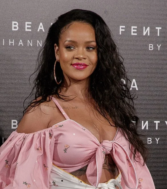 Rihanna+Fenty+Beauty+Presentacion+Madrid+YXplsS75Swgx.jpg