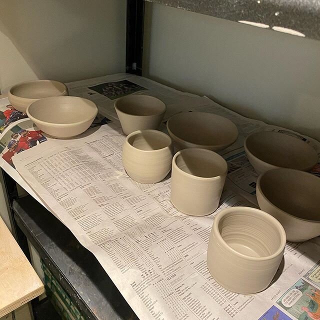 Today just getting g reacquainted with the wheel. Throwing whatever shapes that pleases me@out of 250g of Plainsman P480 clay that will all become test tiles. #clay #potter #potterywheel #porcelain #plainsmanclay