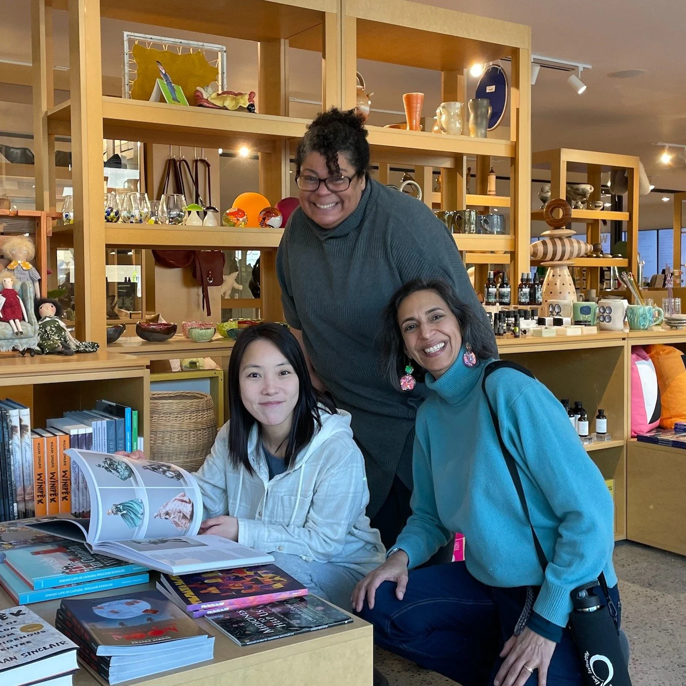 We are the Canadian volunteer board members of @nceca @gracehanclay @pjandersonceramics !!!! @shopwag