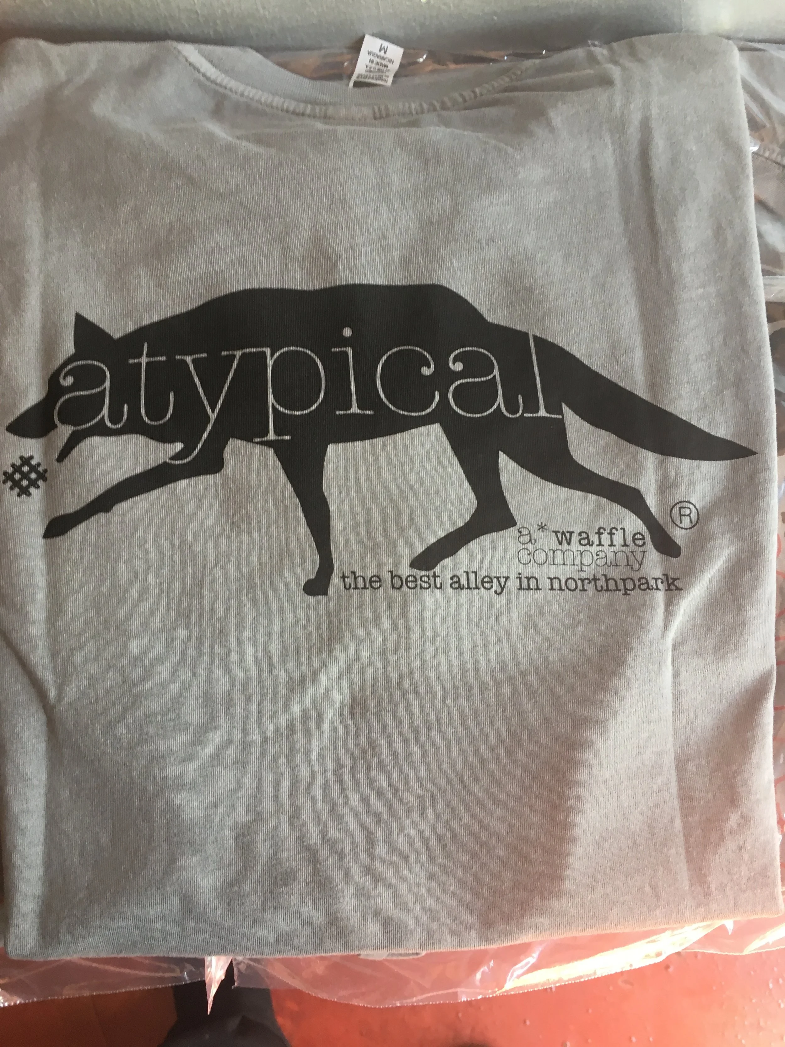 grey wolf team tee