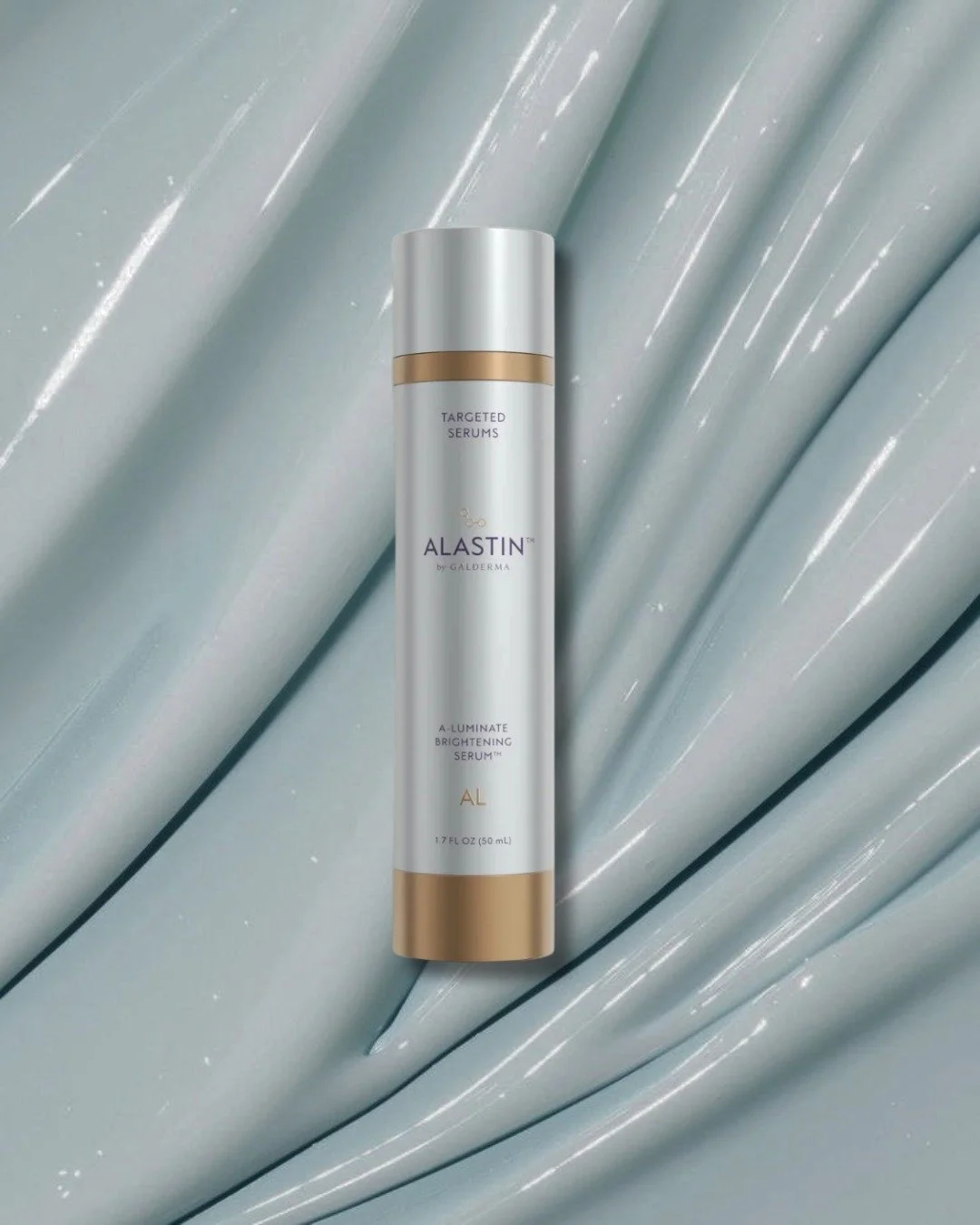 Pigmentation and uneven skin tone can be influenced by many factors including sun exposure, inflammation, hormones and skin barrier health.
ㅤ
The Alastin A-Luminate Brightening Serum is formulated to support overall skin clarity and brightness while 