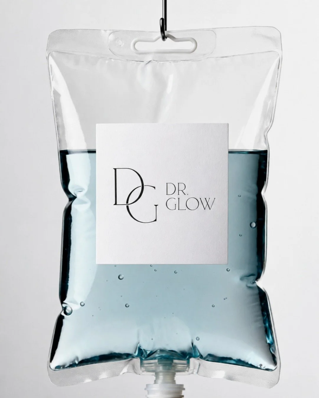 There is a lot of noise online about vitamin infusions, but very little about what they actually involve.
ㅤ
IV and IM therapy at Dr. Glow refers to intravenous vitamin and mineral infusions and intramuscular injection therapy, administered in a clini