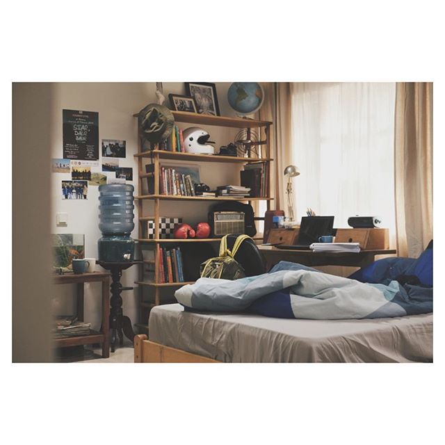 Kamar Kost set for XL Home Pow.
-
-
-
#artdirection
#production
#productiondesign
#setdesign
#onset
#setlife
#bedroom
#kamarkost
#kost
#XLhomepow
#XL
#design
#behindthescenes
#bts
#btsstills
#btsstillshoots