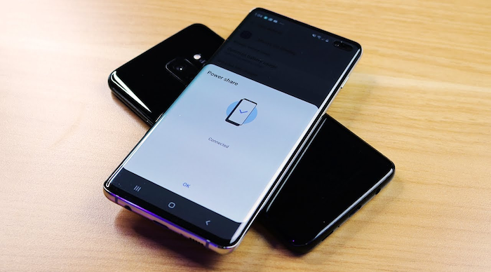 The GS10 Features Power Sharing -a feature rumored to be included on the next iPhones