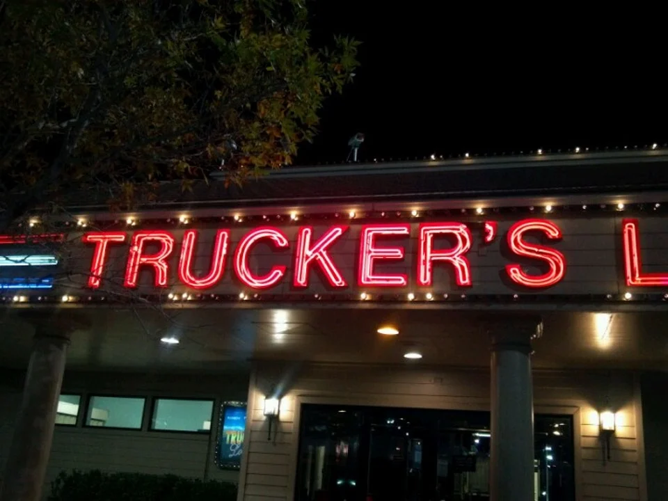 Trucker lounge.jpg