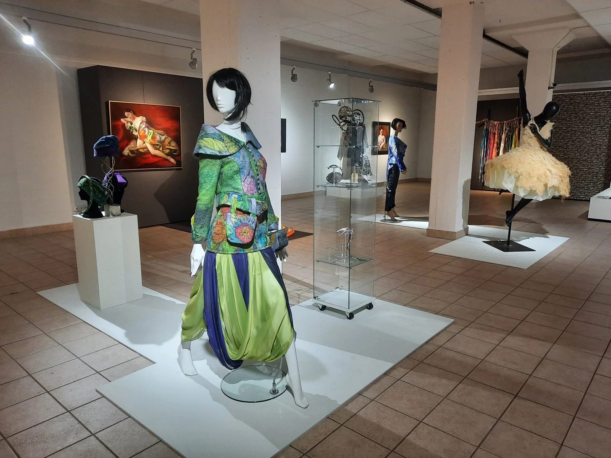 Bloemrijke mode in nieuwe expo