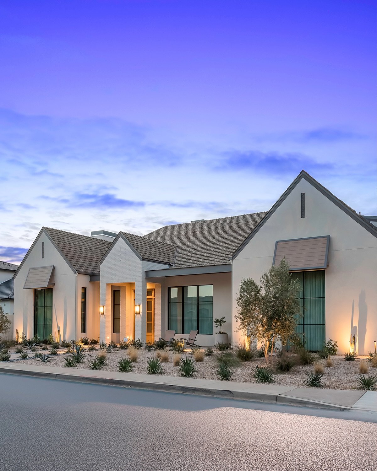 Citrus Point
.
.
.
Build: @aft_construction
Architect: @hebdonstudios
Designer: @tamifaulknerdesign