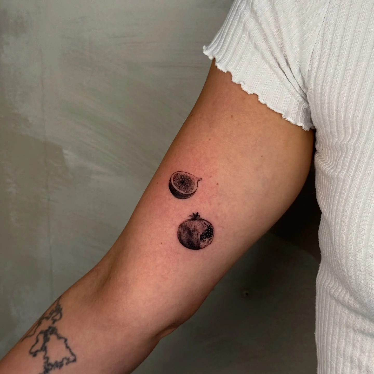 An onion and a garlic 👹