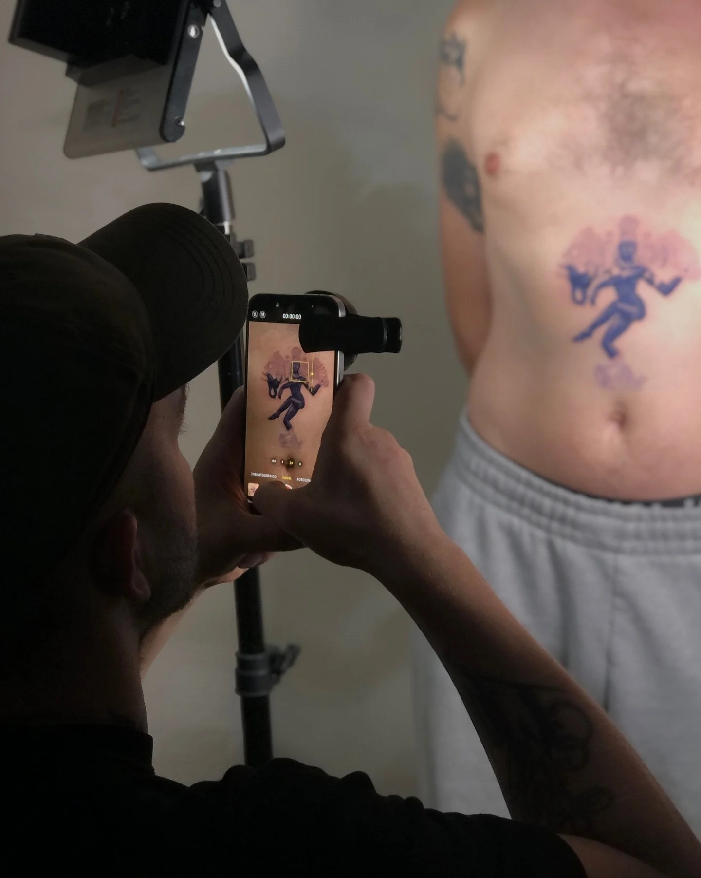 behind the scenes 📷

#allaprimalisboa #finelinetattoo #portugaltattoo #lisboatattoo