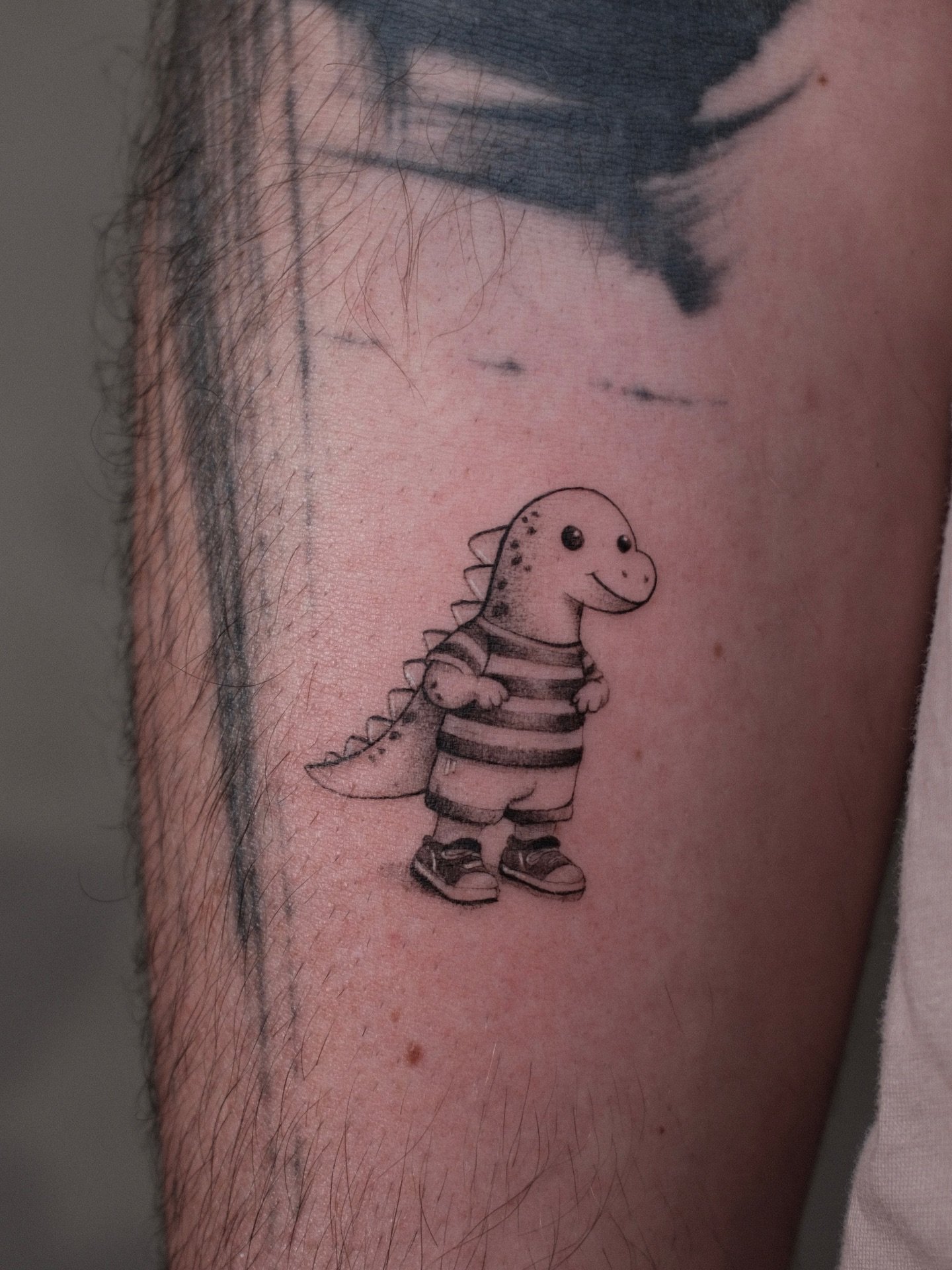 A very special tattoo by @seni_tattoos 

#tattoofineline #finelinetattoo #finelinetattooartist #portugaltattoo #lisboatattoo