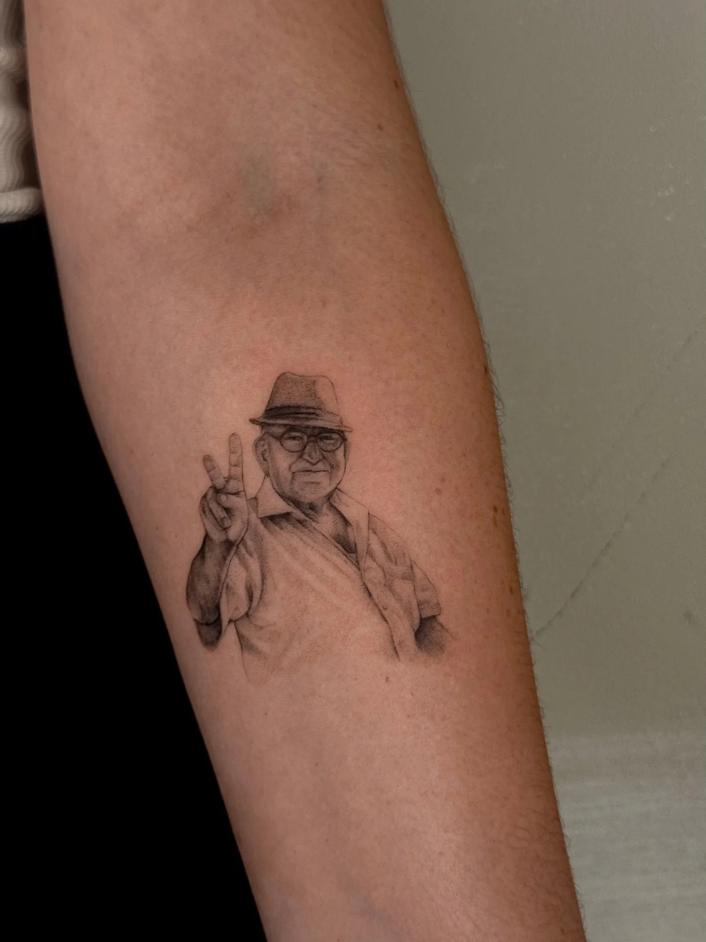 ✌️ by @danielfrdqalmeida 

#microrealismtattoo #tattoomicrorealismo #portugaltattoo #tattooportugal