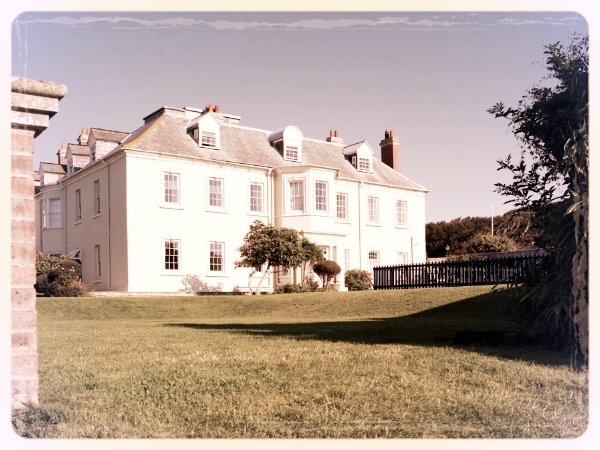 moonfleet manor.jpg