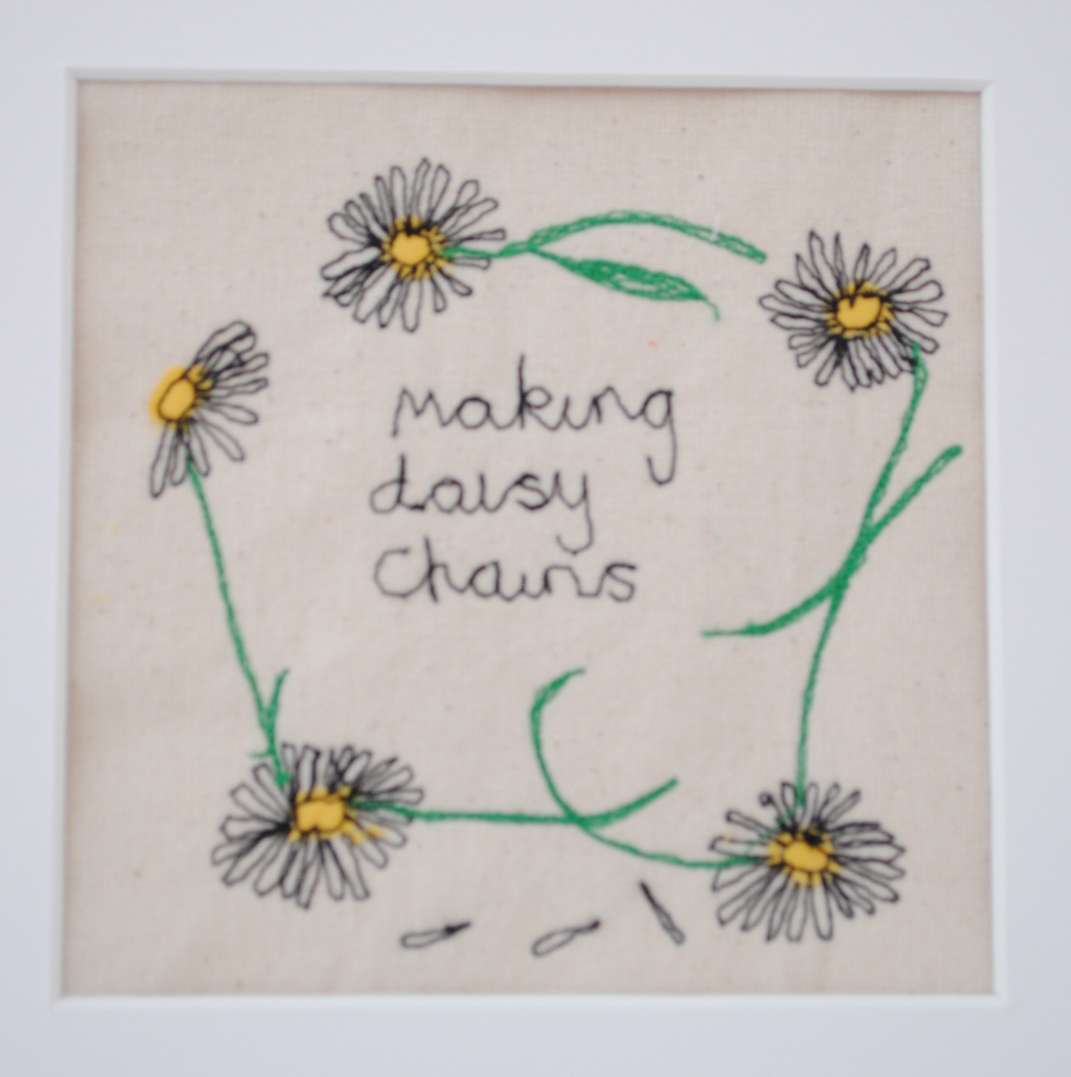 Fee Fraser Picture Medium Simple Daisy Chain (2).JPG