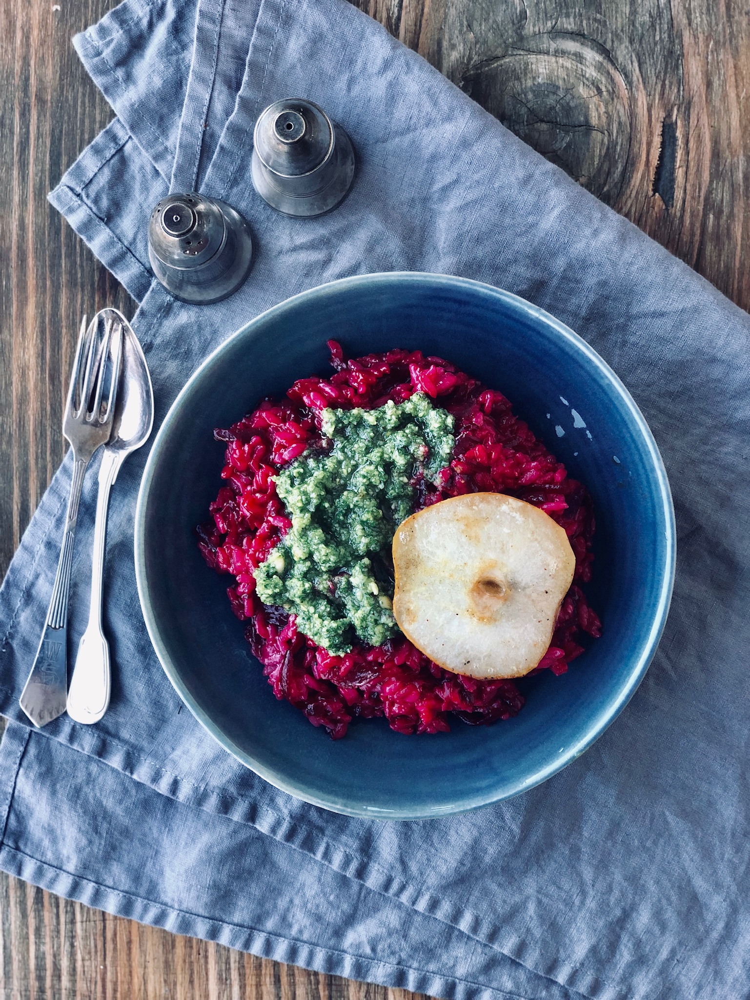 Rote Beete Risotto mit Basilikum Pesto — tegernsee kitchen
