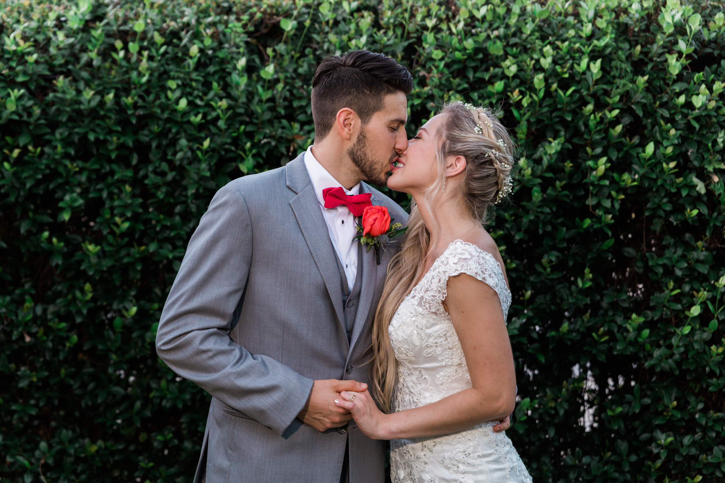 wedding portrait couple kissing the gallery houston tx