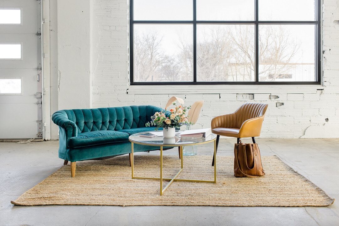 Let&rsquo;s talk lounges!!
⠀⠀⠀⠀⠀⠀⠀⠀⠀
Whether you&rsquo;re looking for seating for a small party or large event -we&rsquo;ve got you covered! Our vast collection of vintage and modern furniture pieces are sure to fit your fancy💃🏼💃🏼
