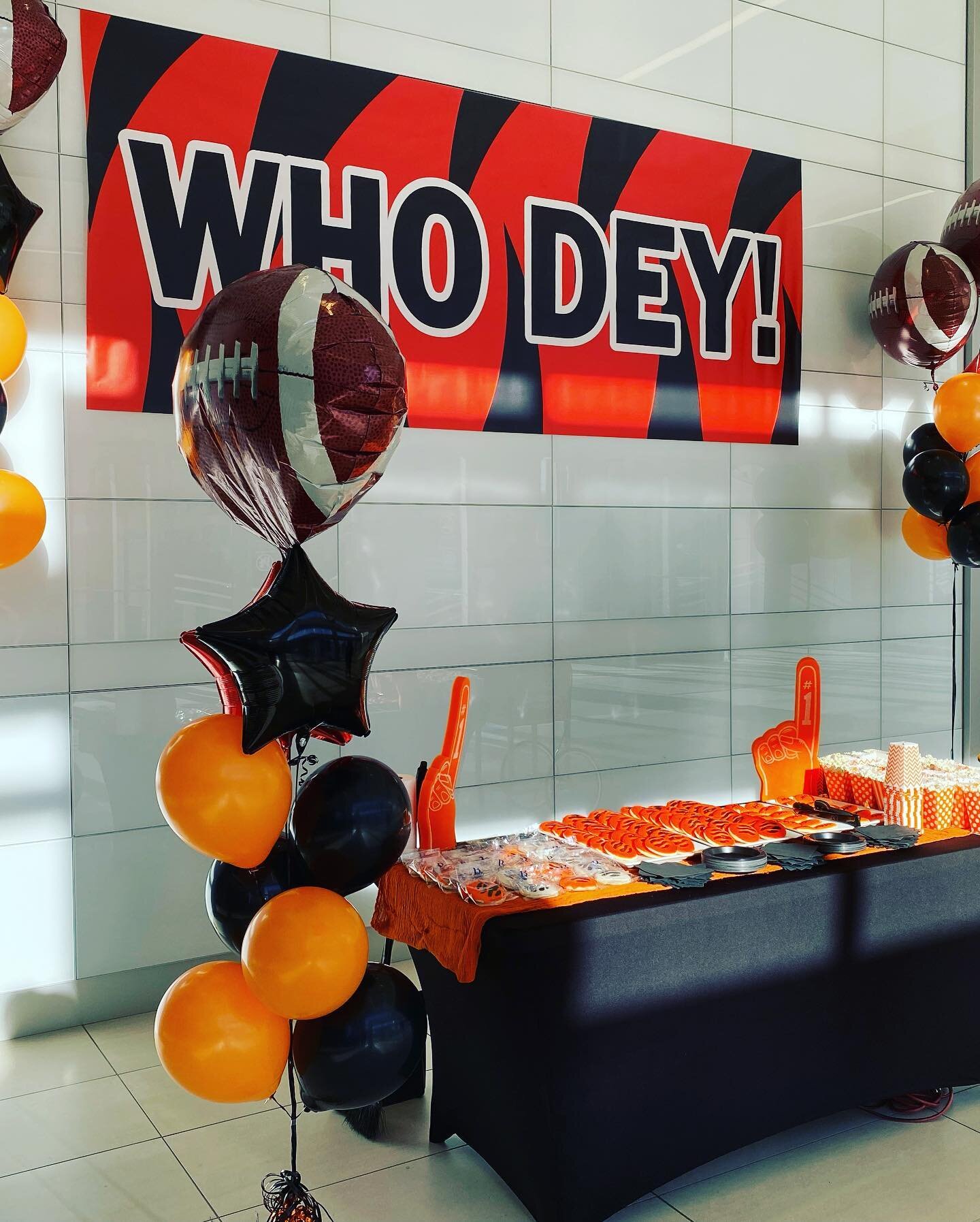 Thank you to everyone who stopped by to see us today! We enjoyed cookies from @buskenbakery and popcorn to celebrate our Bengals! WHO DEY! Keep an eye out, We will be sending out information about our next upcoming event soon! #columbiaplaza #Bengals