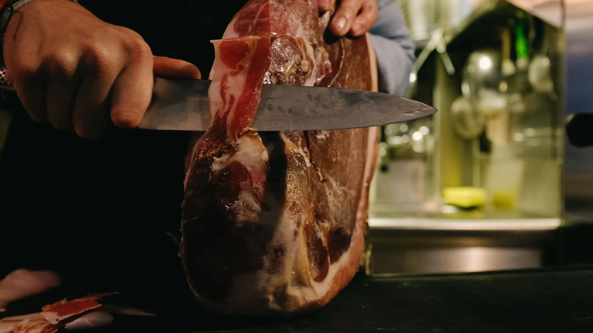 Le_Decanteur_Geneve_restanrant_italien_Bar_a_vin_plats_du_jour_video-7.jpg