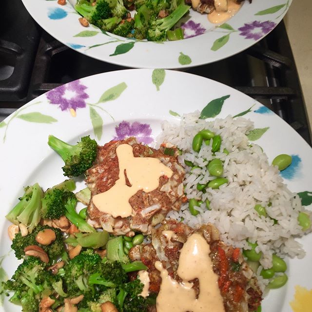 Fixed a vegan version of Japanese Vegetable Fritters by substituting flax eggs. It was delicious and nice to add some new healthy meals to our rotation. Thank you #GreenChef.