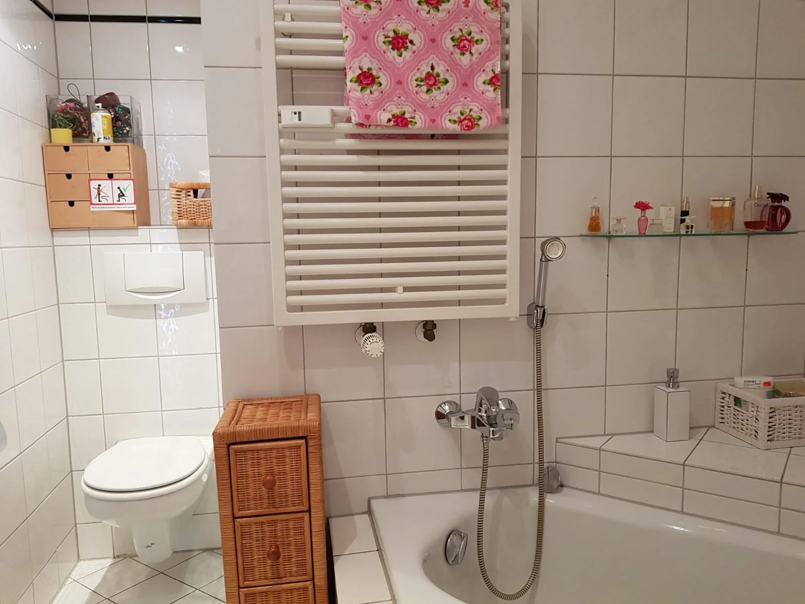 Bathroom Foto 2.jpeg