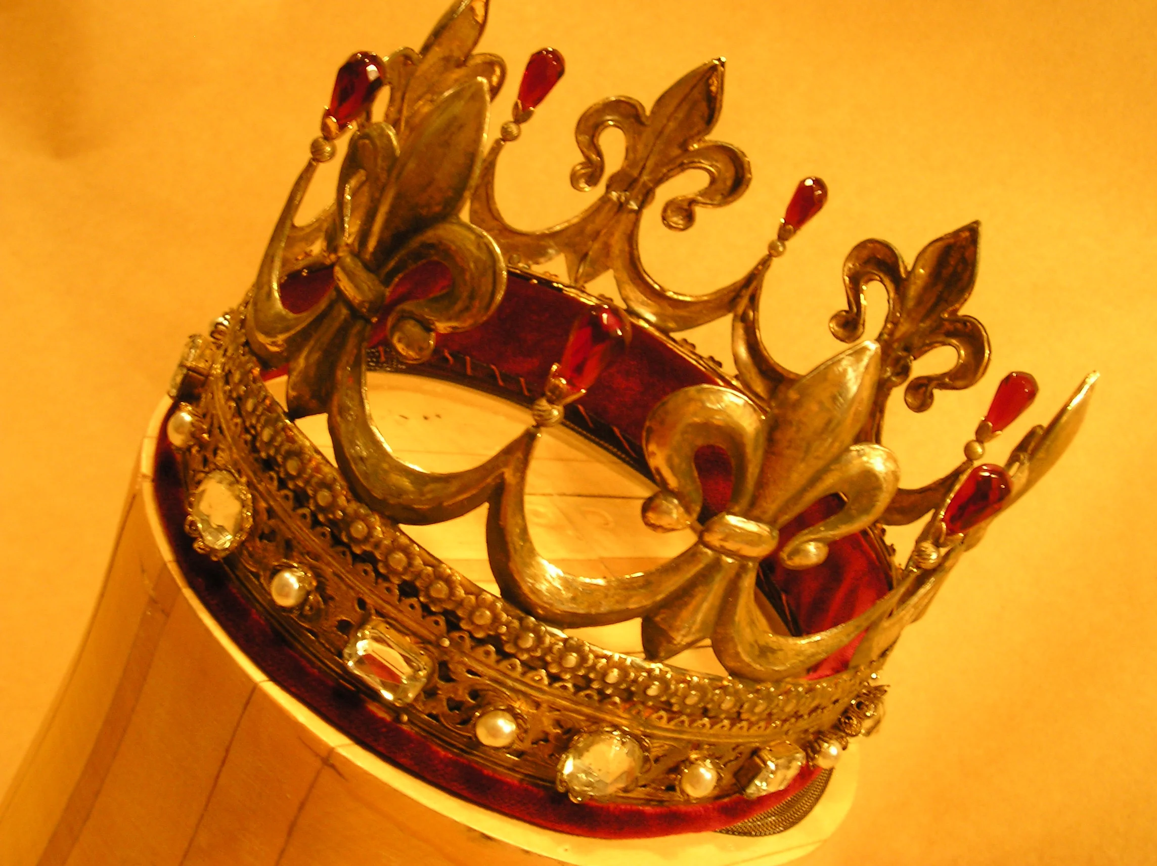 lucic crown_diag_1.jpg