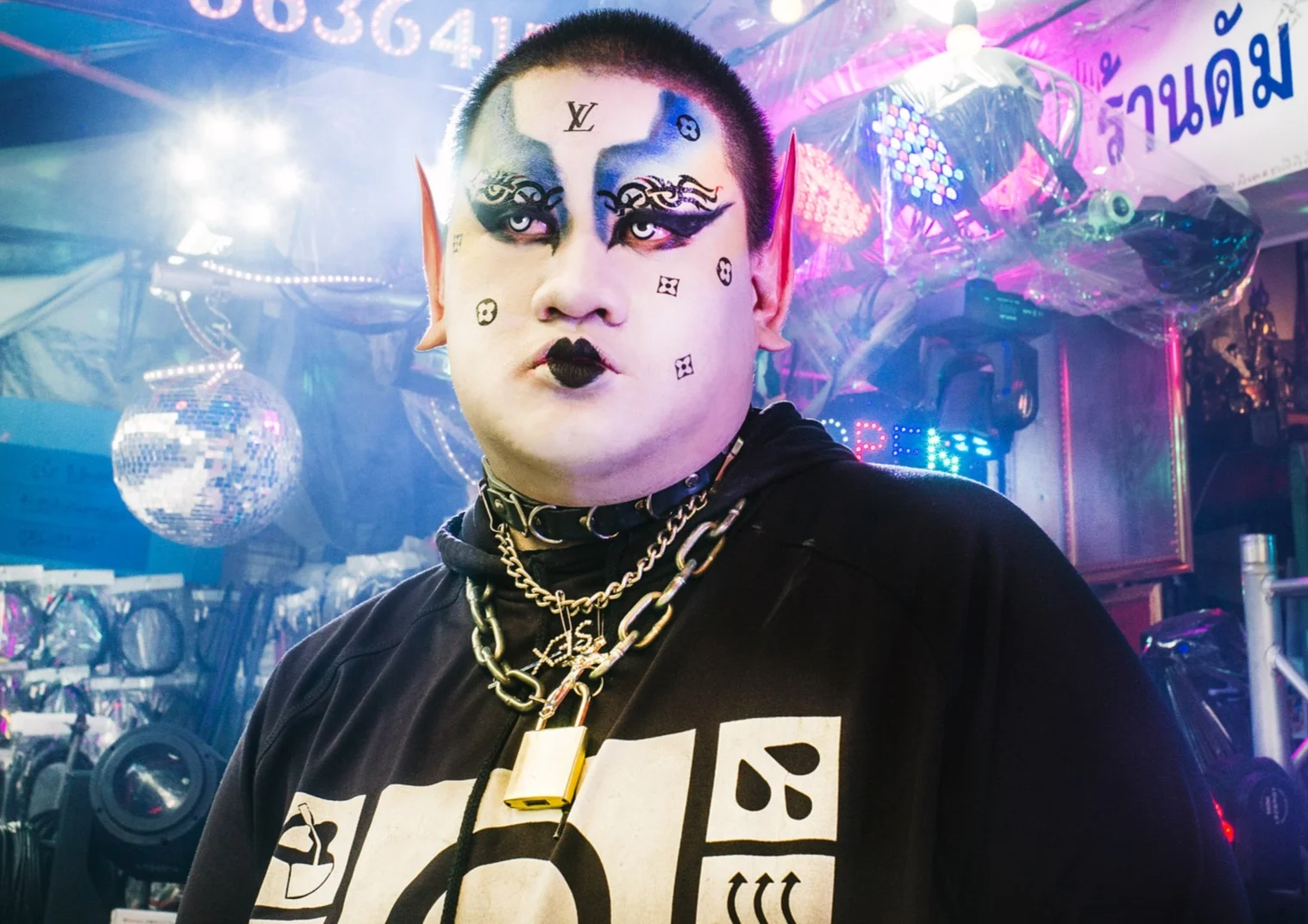 drag-bangkok-nuh-peace.jpg