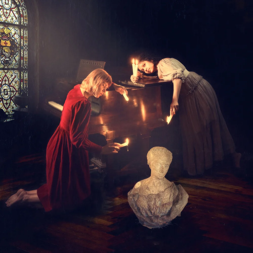 ‘Recast’ ©Julie Corcoran. Models Chloë De Witte & Saraswati Patel.