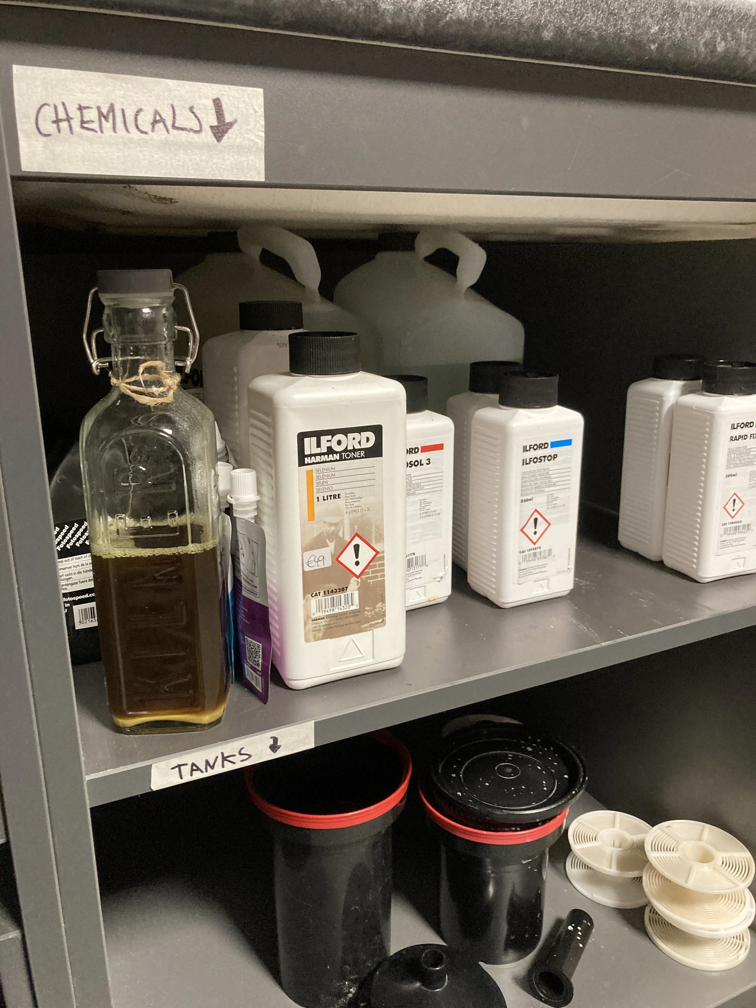 Darkroom Photo Chemistry