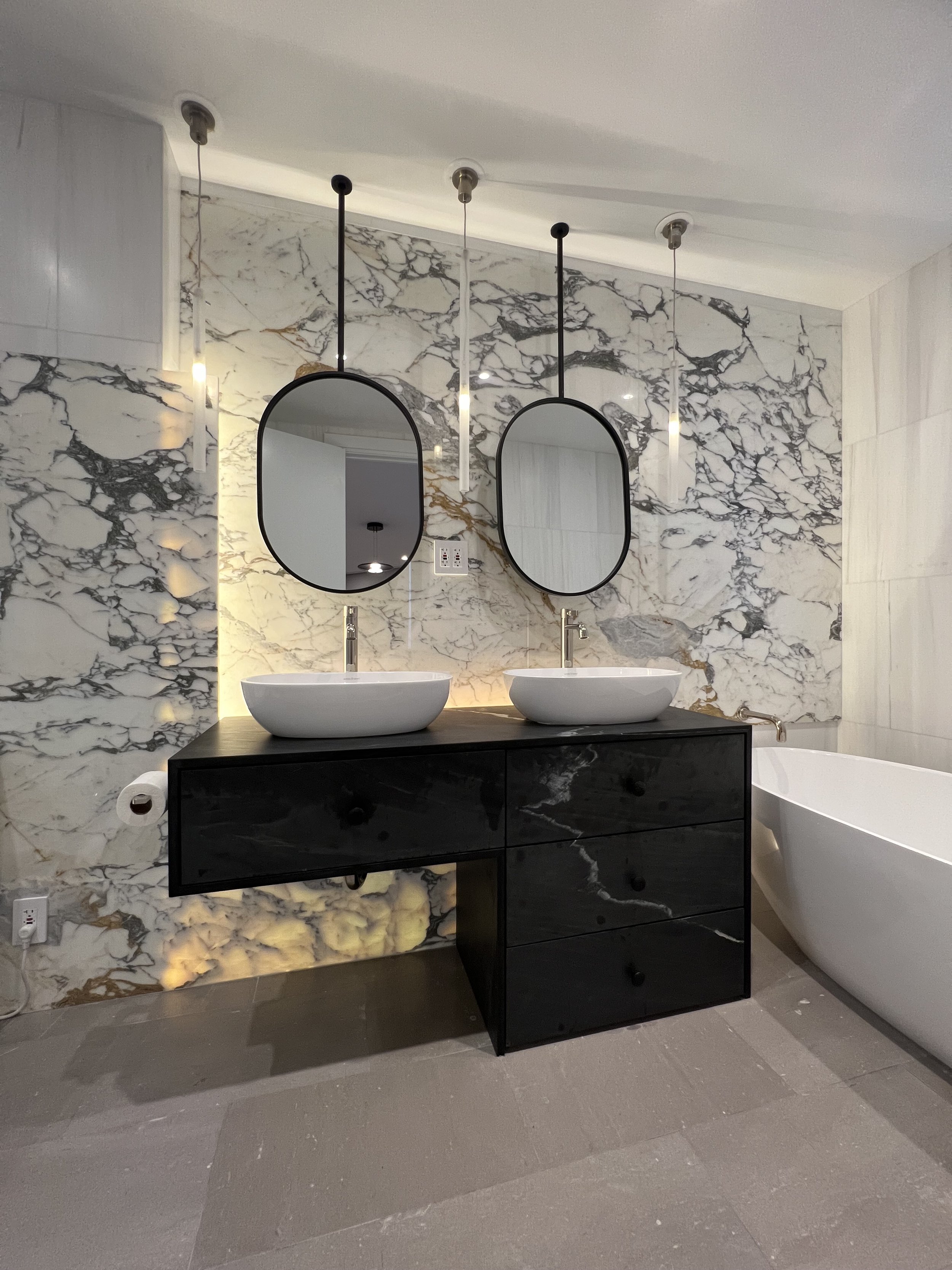LENNOX HILL, MANHATTAN APT