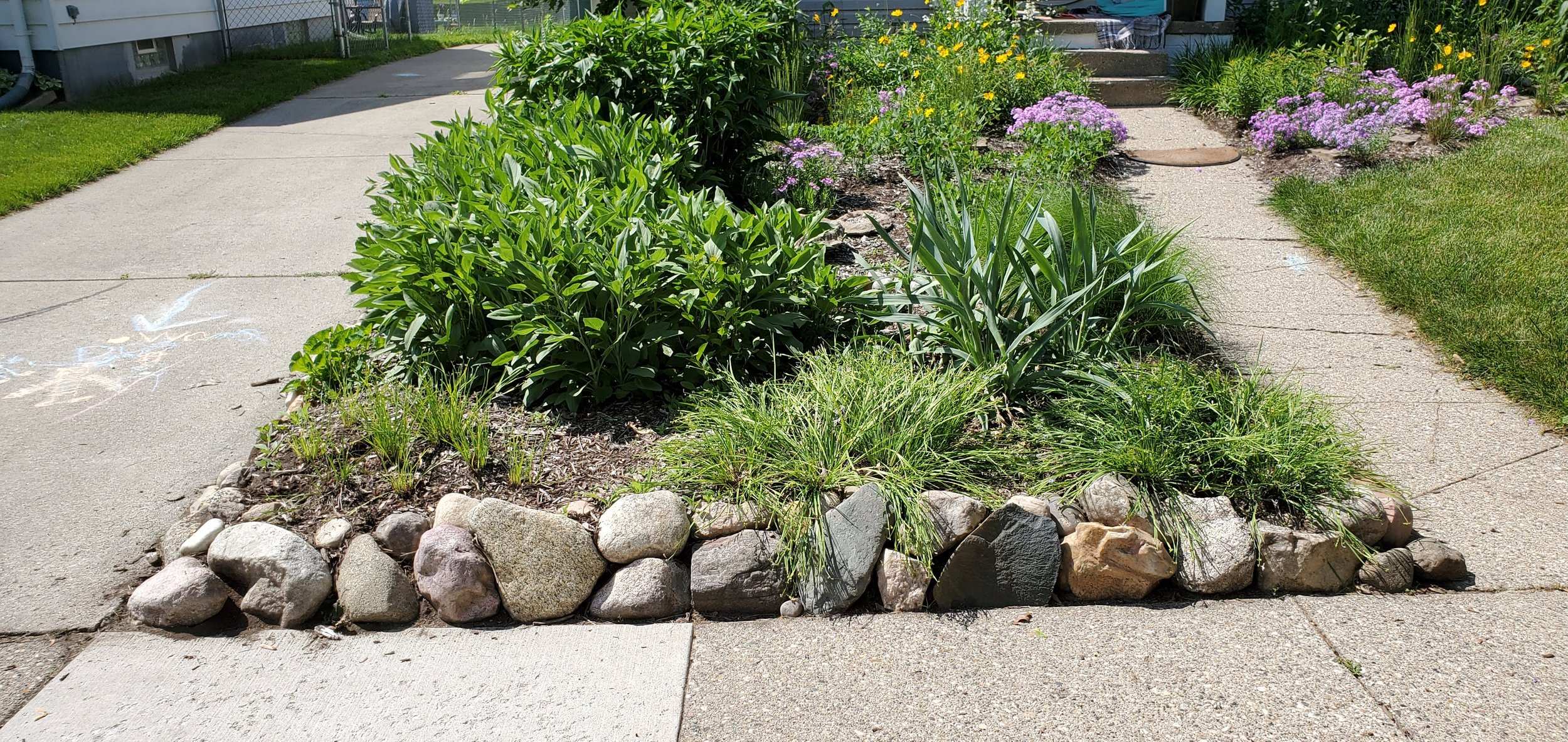Boulder edge adds design and protects edge