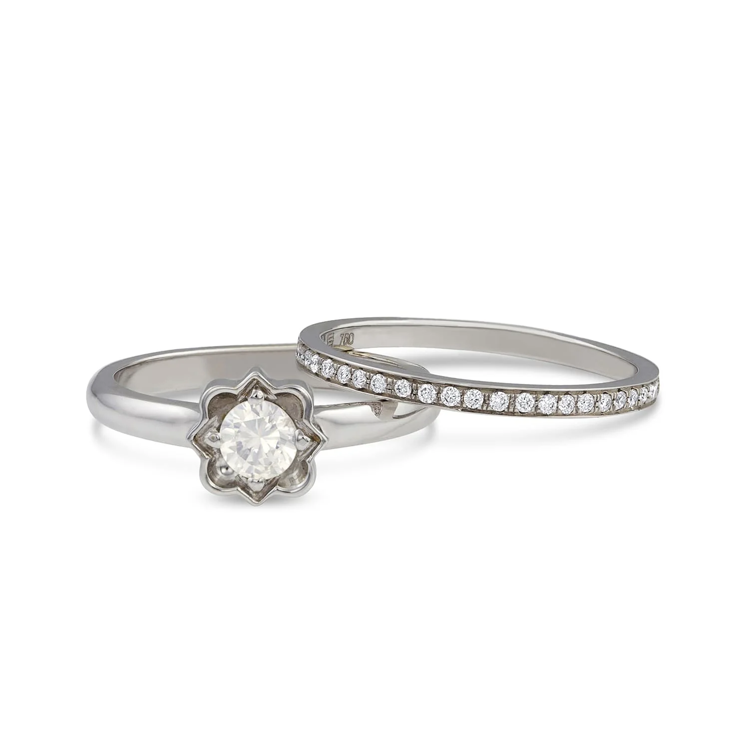 eternity-band-white-gold-4-set.jpg