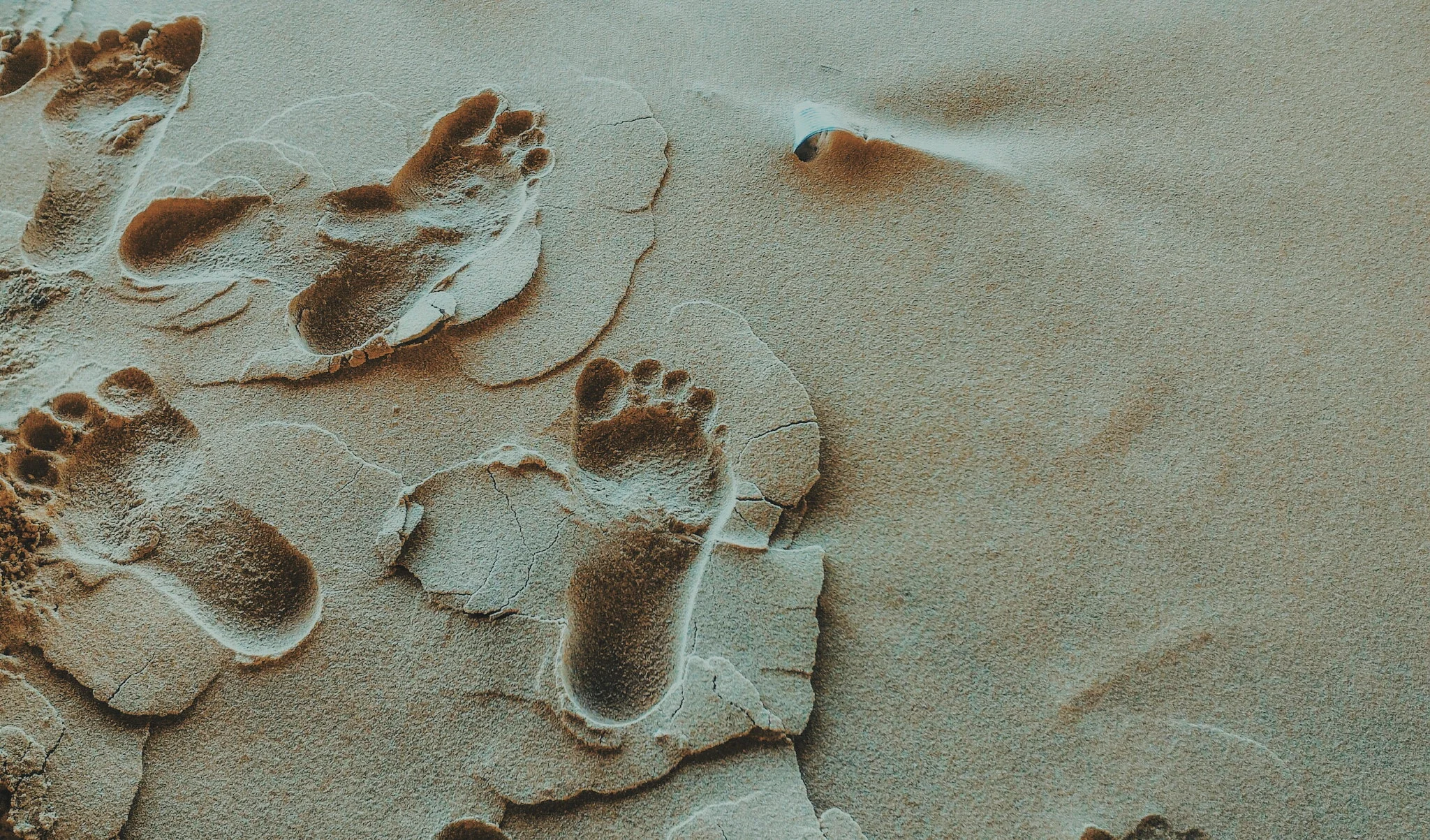 abstract-beach-desert-723997.jpg