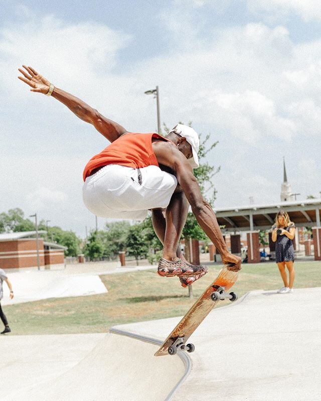 Here is a lifestyle set from last week. Send it 🤘🏽. . . . . . .#skateboard #skatephoto #skate #wacohappenings #wacophotographer #wacophoto #wacophotography #skateboardingisfun #skatephotoaday #shred #sendit