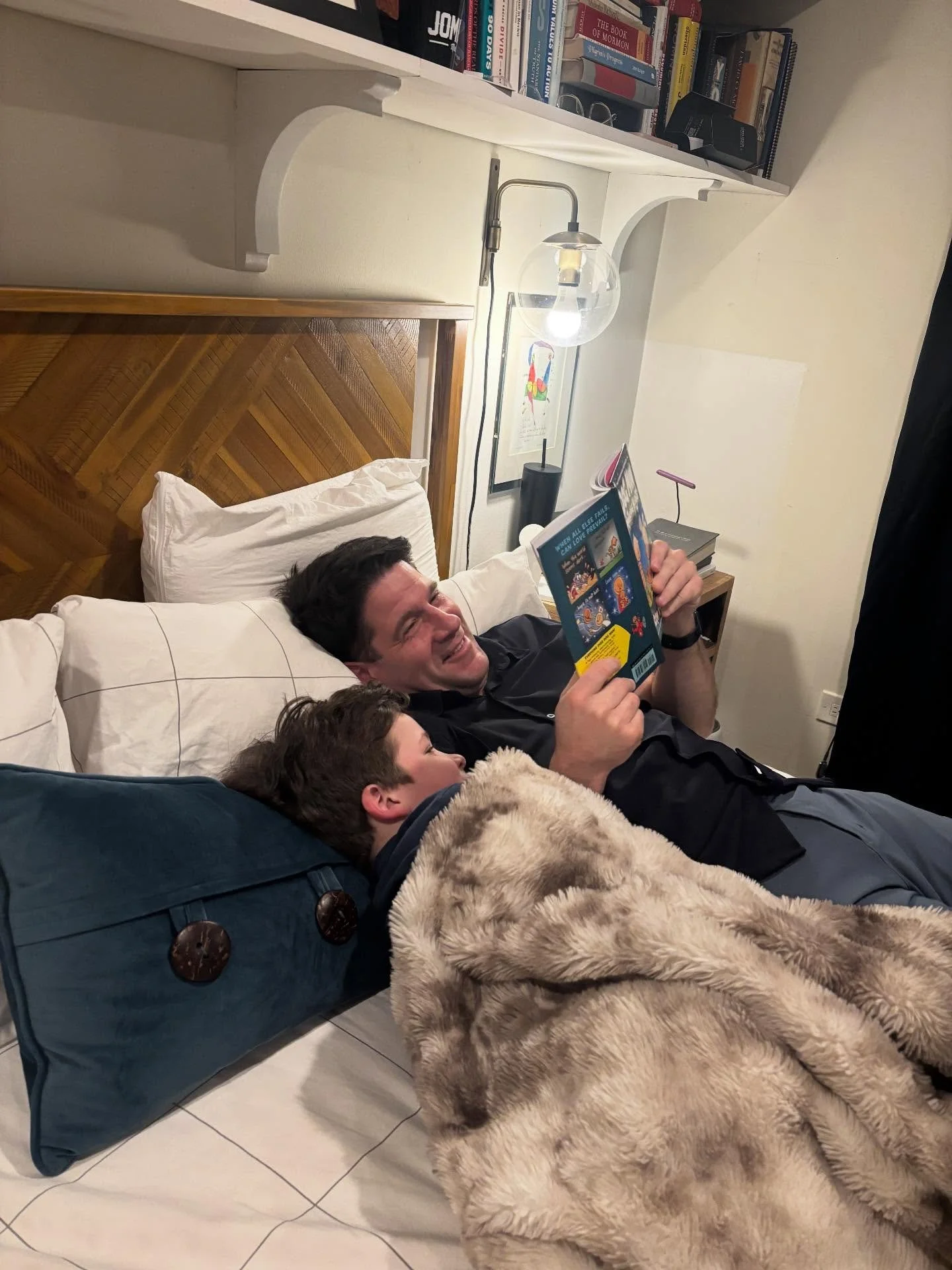 Scott said if anyone asks who his favorite author is, he will say Dav Pilkey with a totally straight face, no hesitation. It&rsquo;s a joy to listen to their laughter. @dav_pilkey